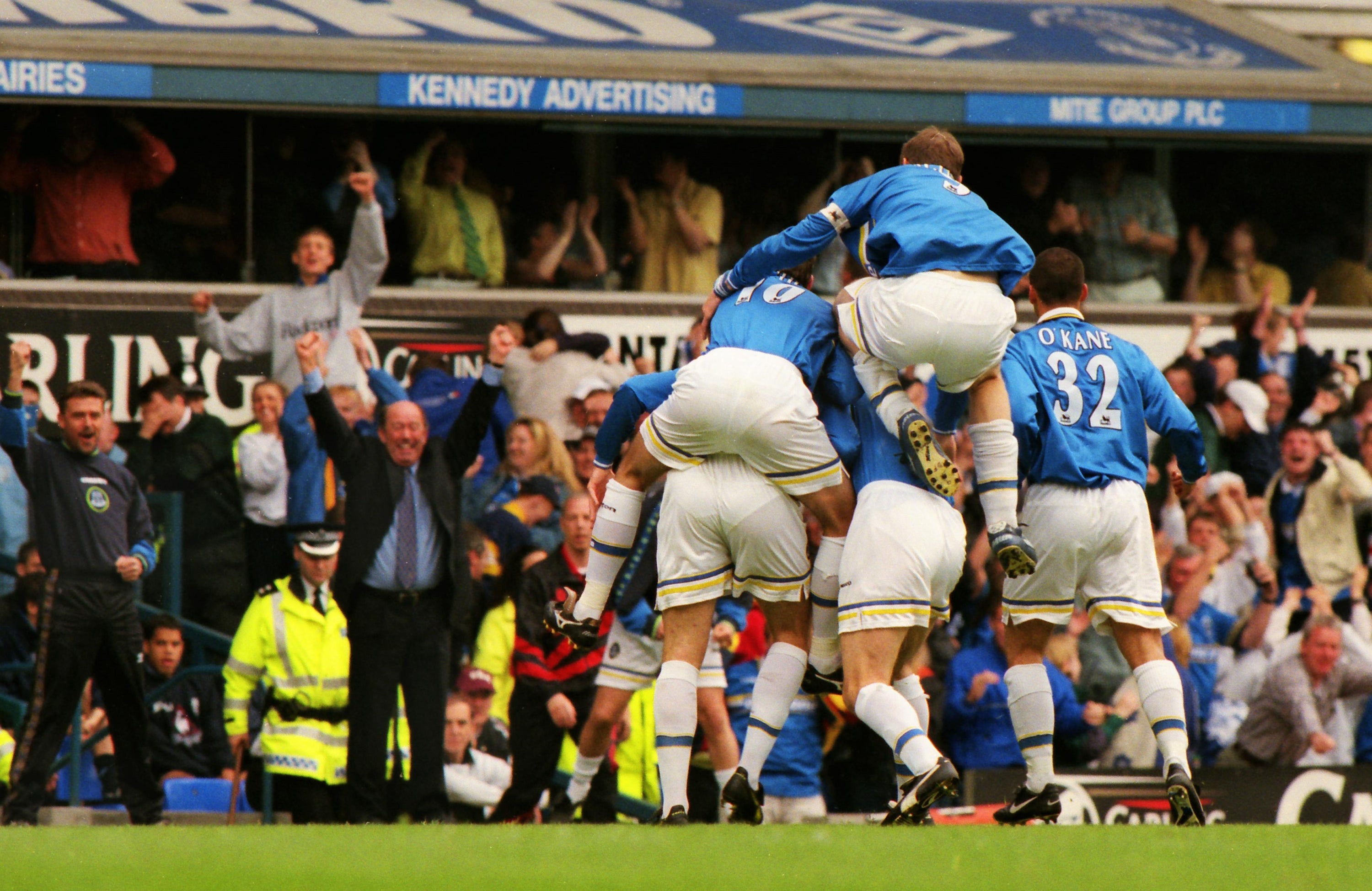 1997/99 Everton Home Jersey (M)