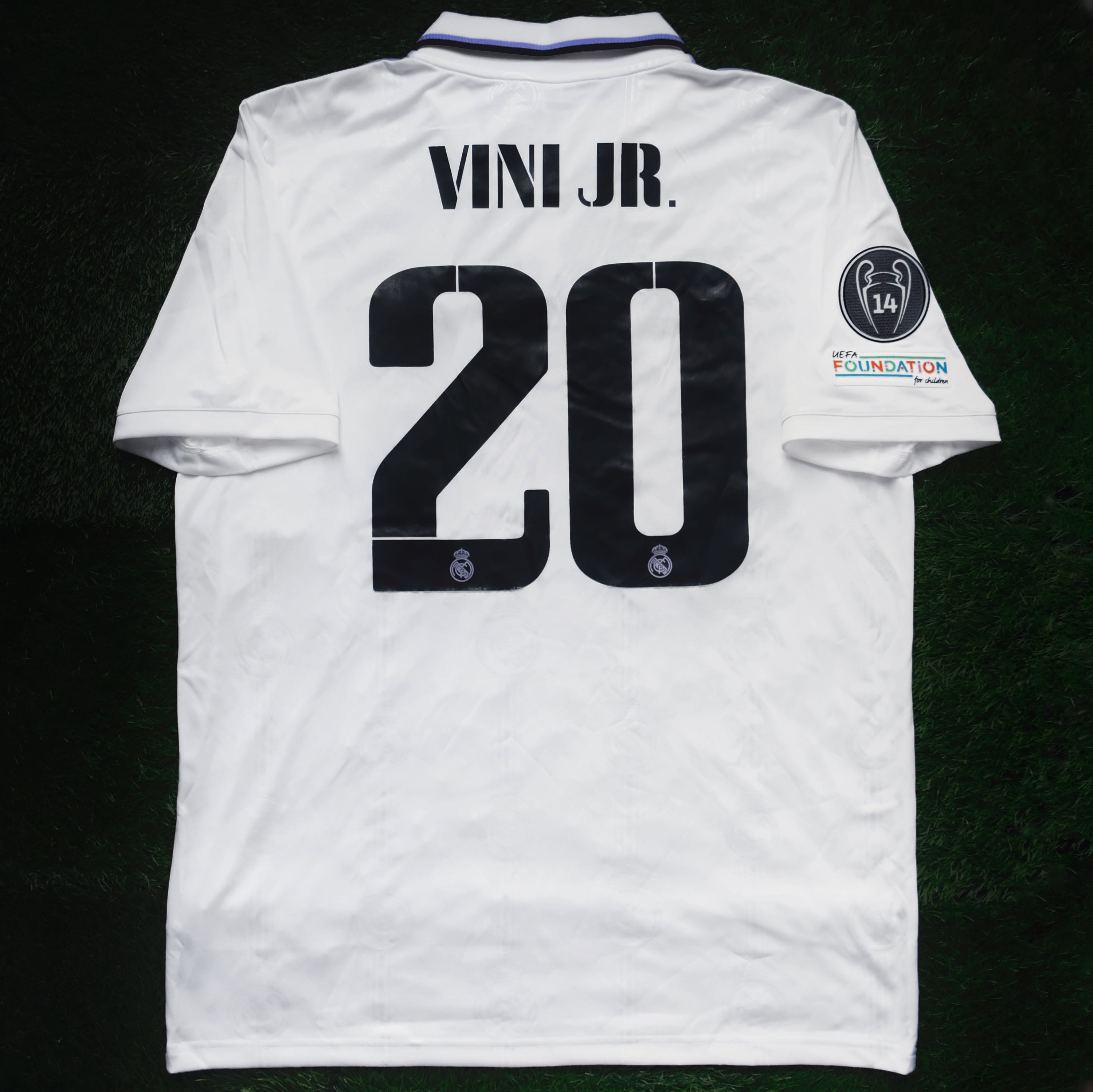 2022/23 Real Madrid #20 VINI JR Home Jersey (XL)
