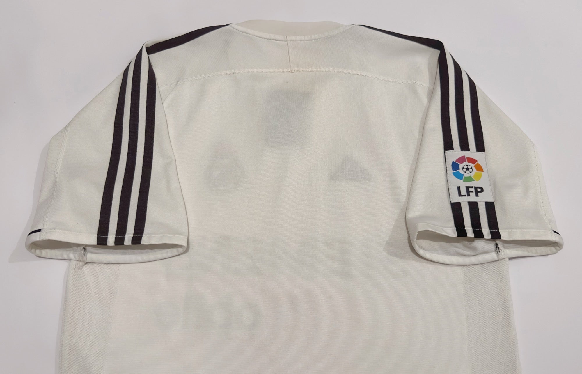 2003/04 Real Madrid Home Jersey (S)