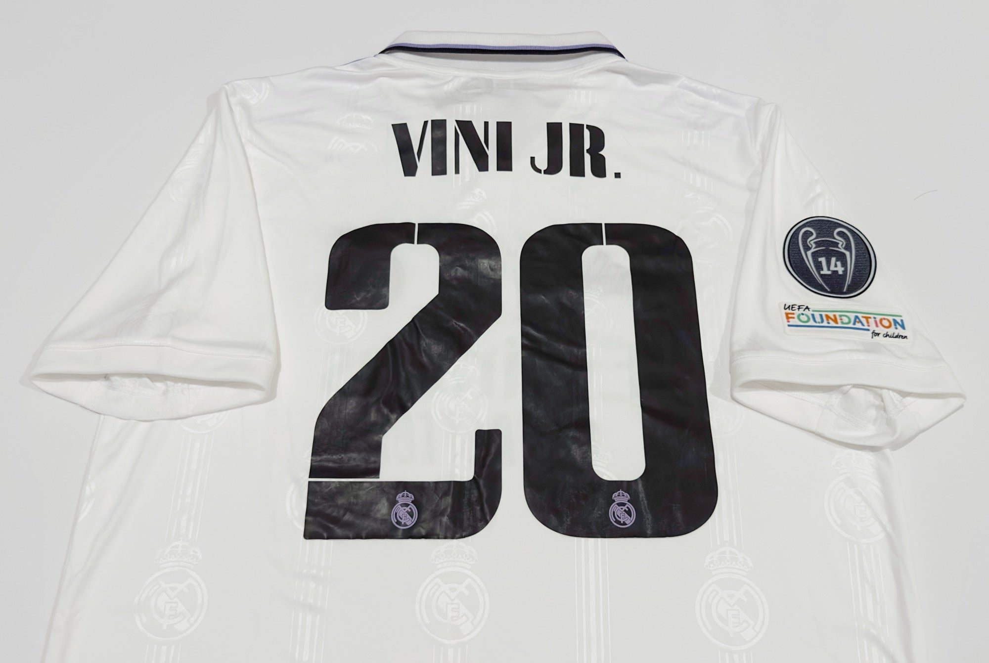 2022/23 Real Madrid #20 VINI JR Home Jersey (XL)