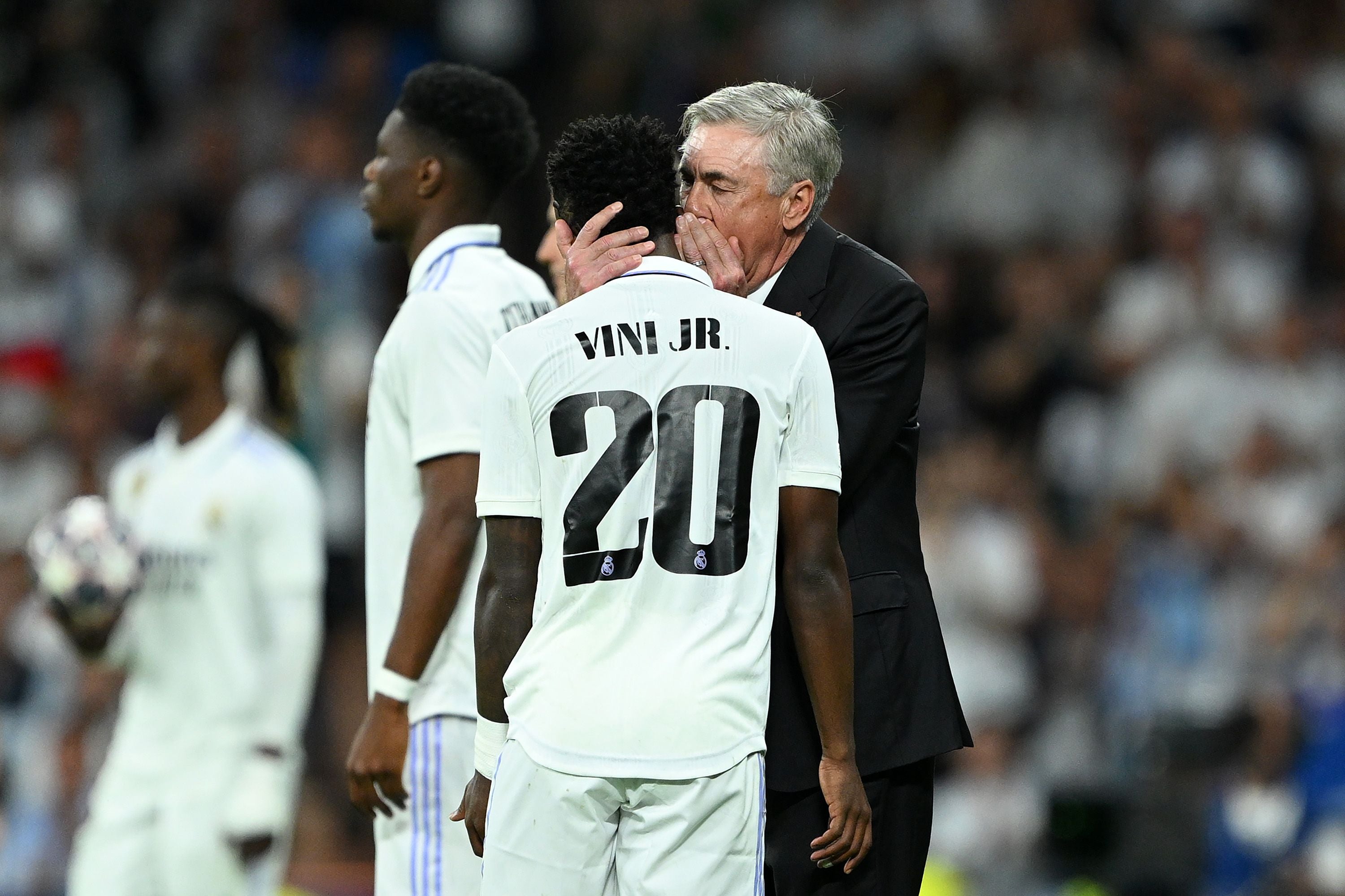 2022/23 Real Madrid #20 VINI JR Home Jersey (XL)
