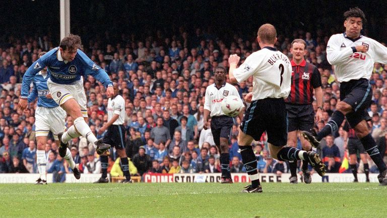 1997/99 Everton Home Jersey (M)