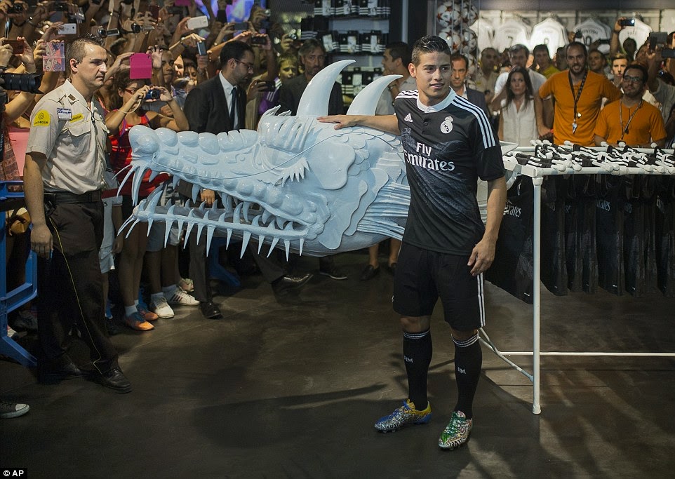 2014/15 Real Madrid #10 JAMES Third Jersey (XL)