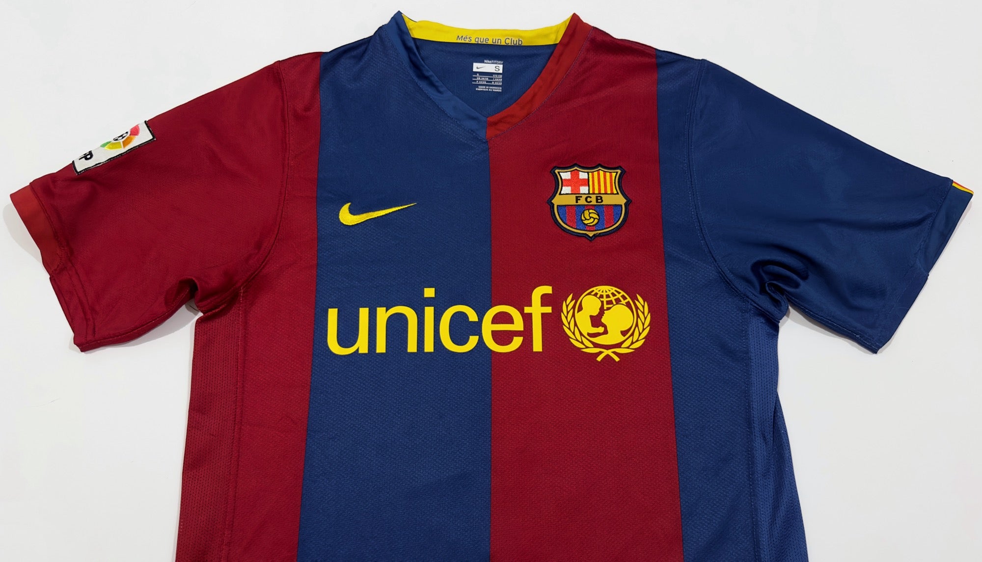 2006/07 Barcelona #6 XAVI Home Jersey (S)