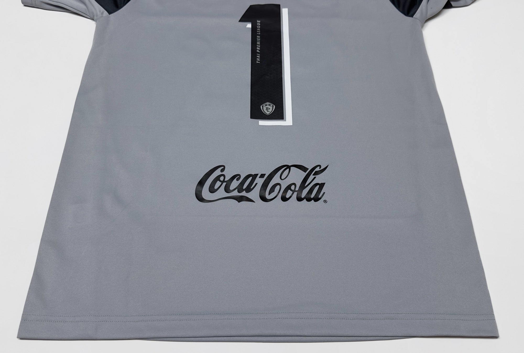 2014 SCG Muangthong United #1 KAWIN GK Jersey (XL)