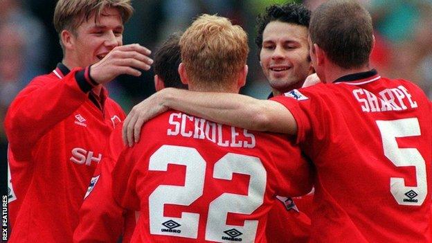 1994/96 Man Utd Home #22 SCHOLES Jersey (M)
