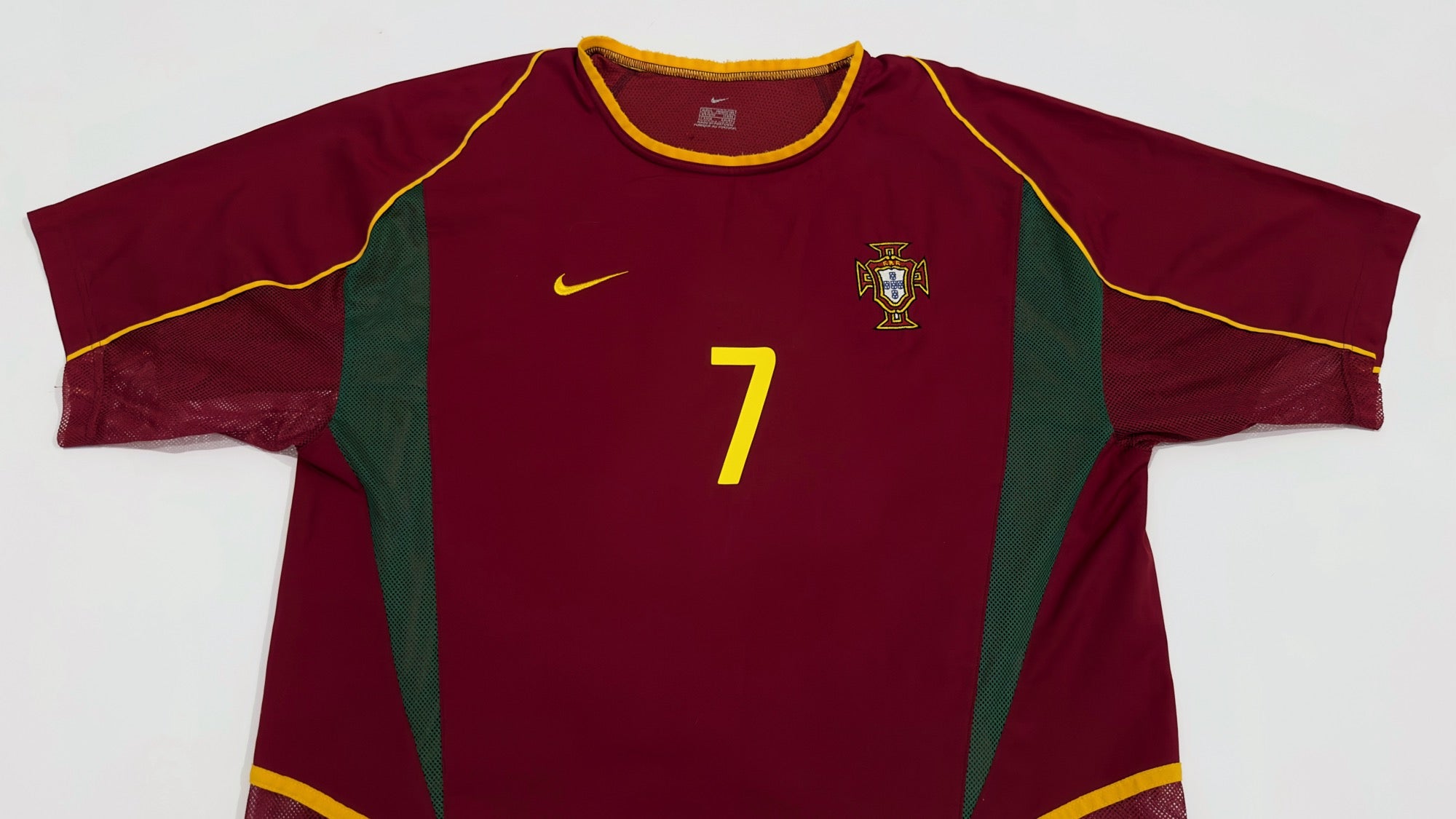 2002/04 Portugal #7 Home Jersey (L)