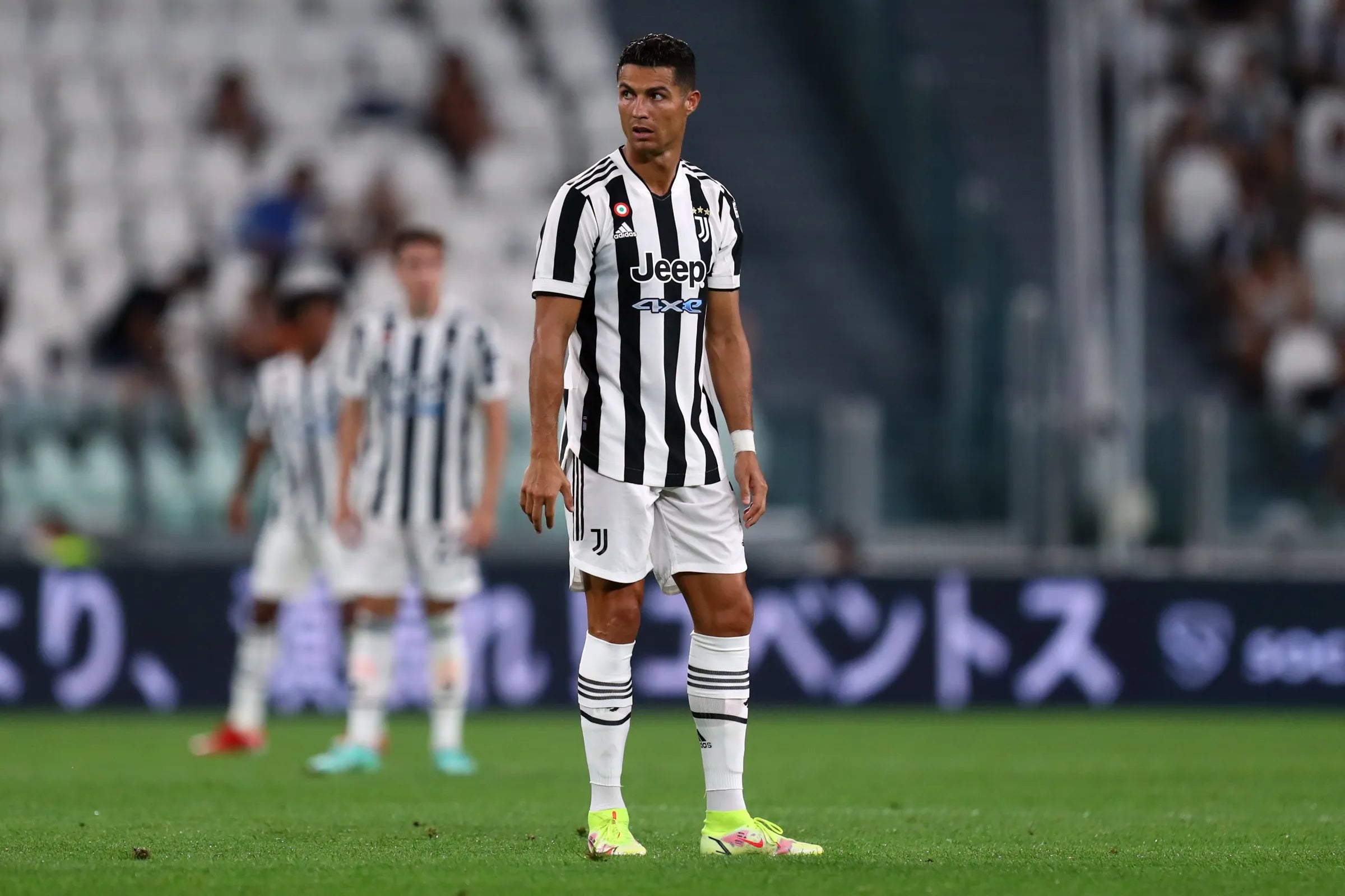 2021/22 Juventus #7 RONALDO Home Jersey (M)