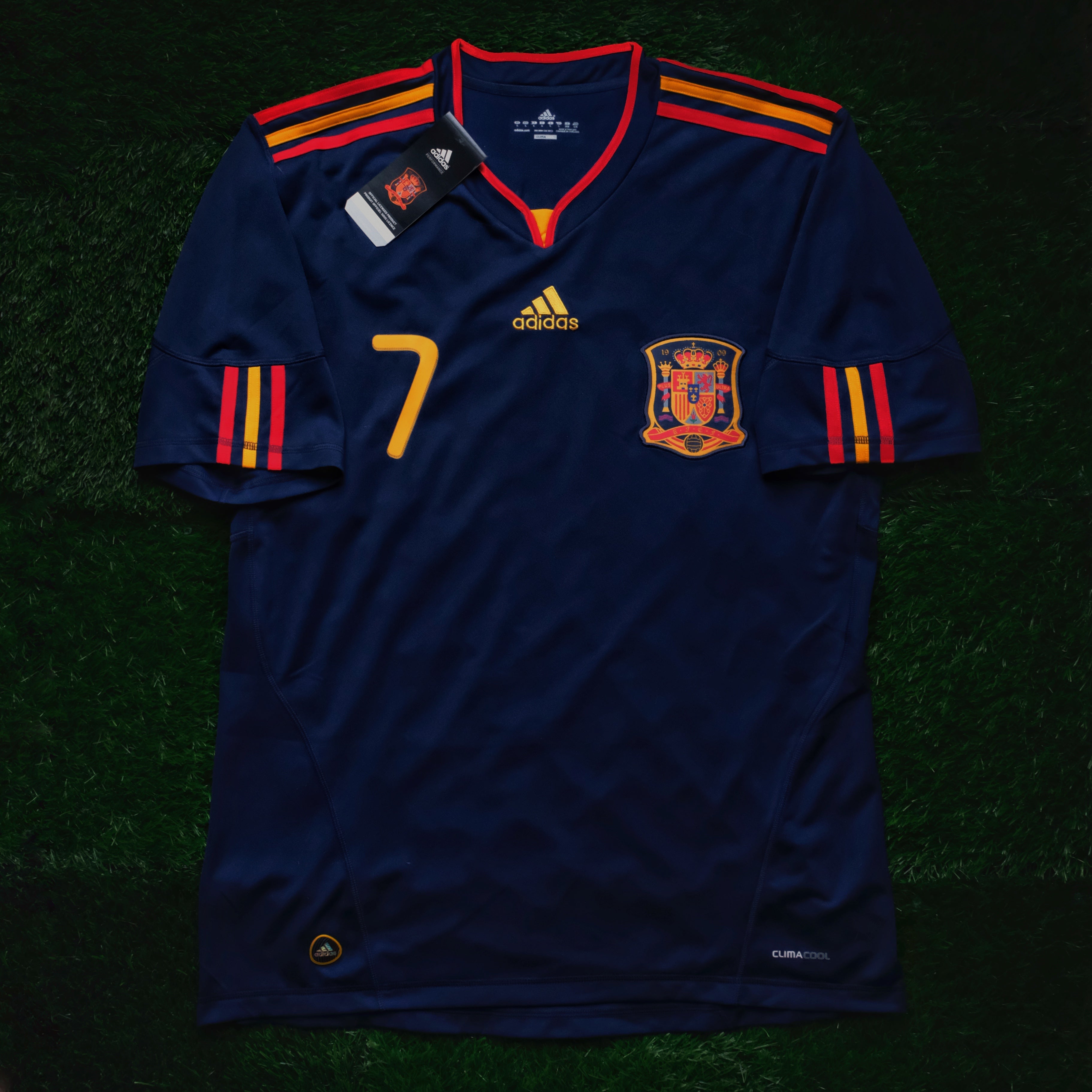 David Villa – Double Kick Football | retro. classic. vintage.