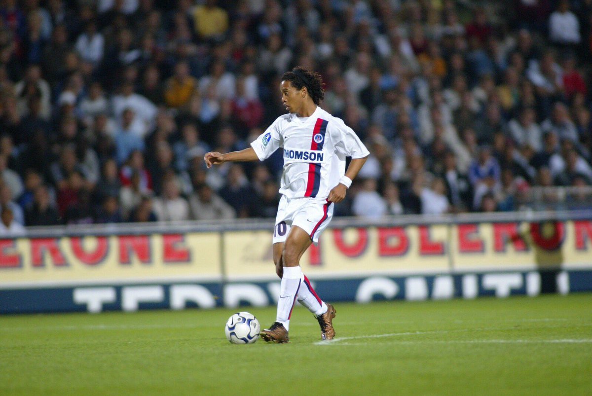 2002/04 PSG Away Jersey (XL)
