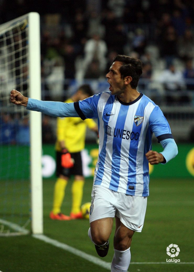 2013/14 Malaga #9 SANTA CRUZ Home Jersey (M)