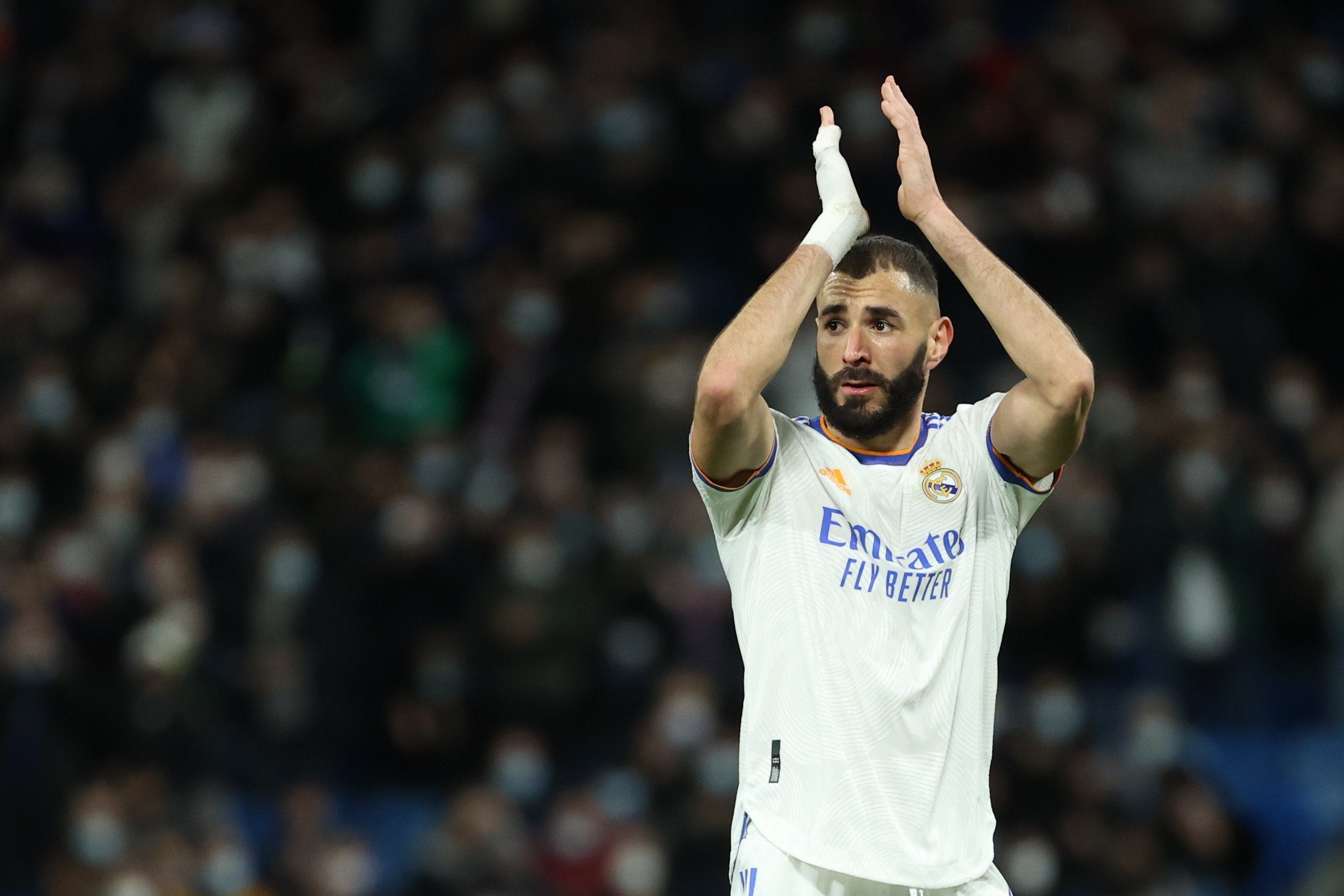 2021/22 Real Madrid #9 BENZEMA Home Jersey (M)