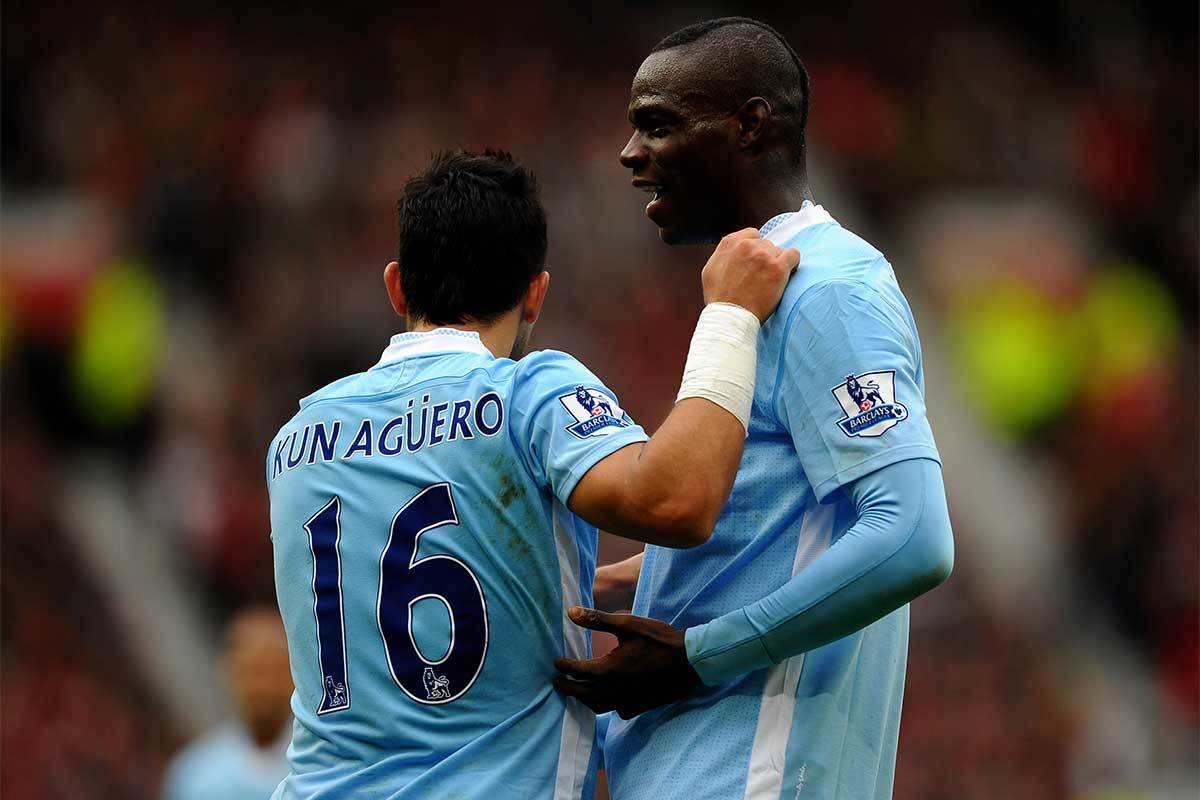 2011/12 Man City #16 KUN AGUERO Home Jersey (S)