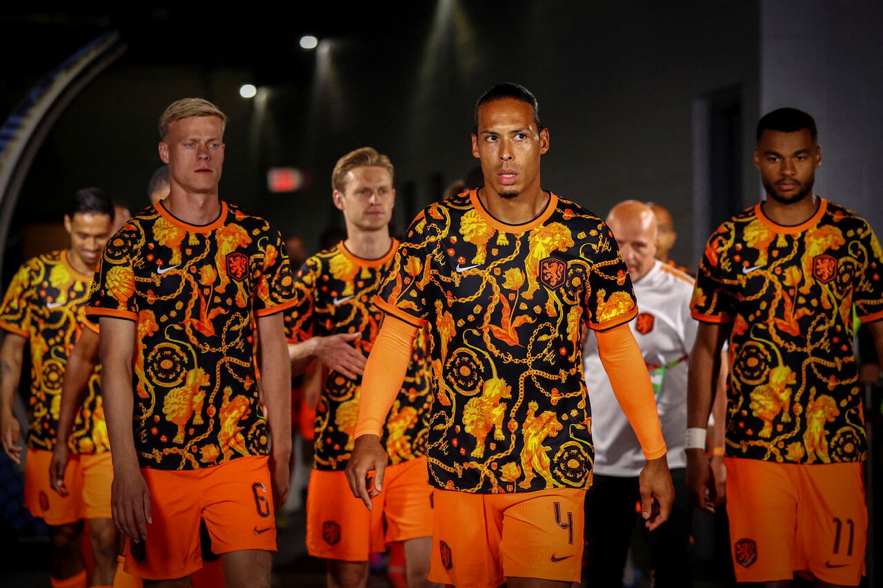 Nike x Patta Netherlands 2026 Pre-Match Jersey (M)