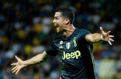 2018/19 Juventus #7 RONALDO Third Jersey (M)