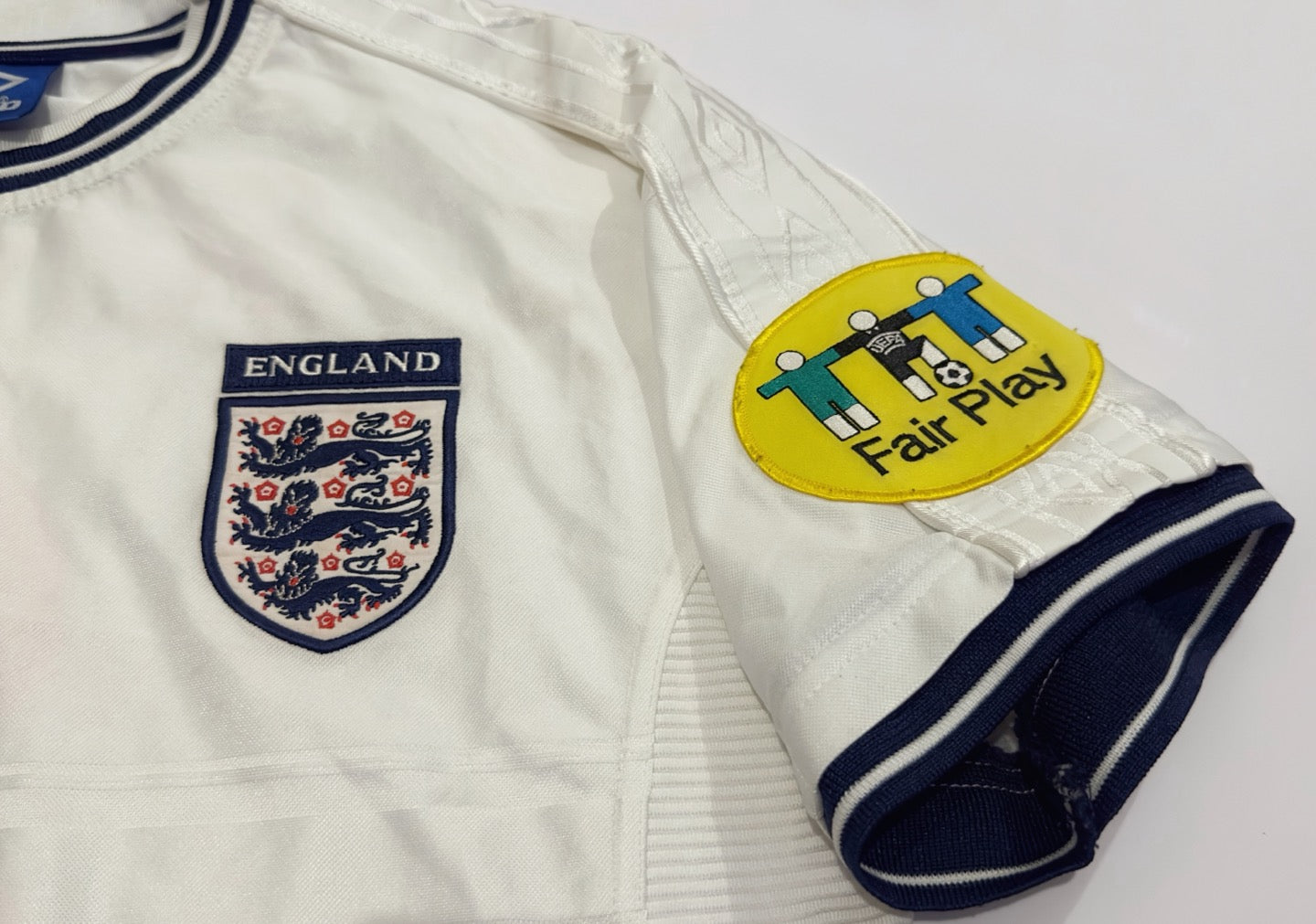 2000/01 England #8 SCHOLES Home Jersey (M)