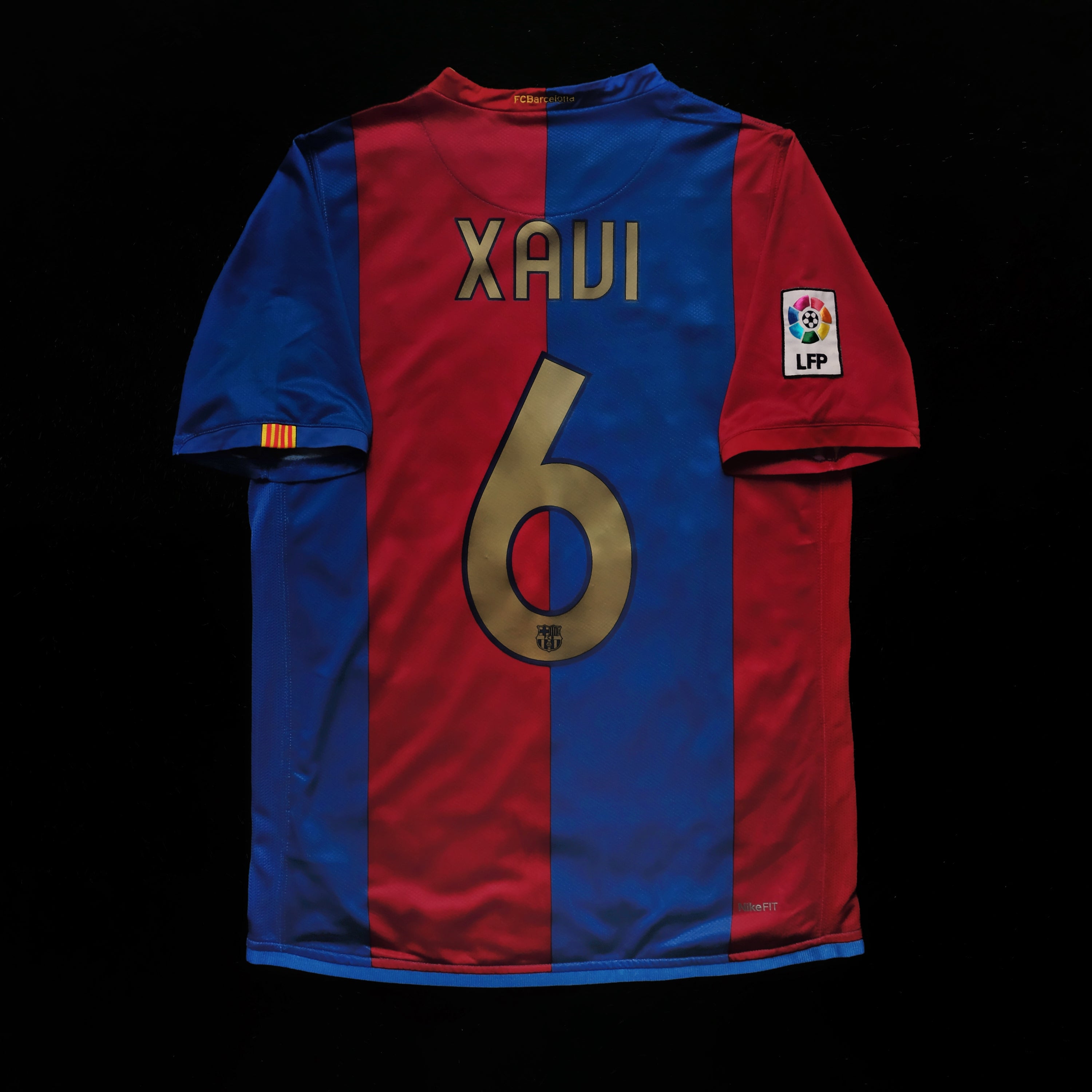 2006/07 Barcelona #6 XAVI Home Jersey (S)
