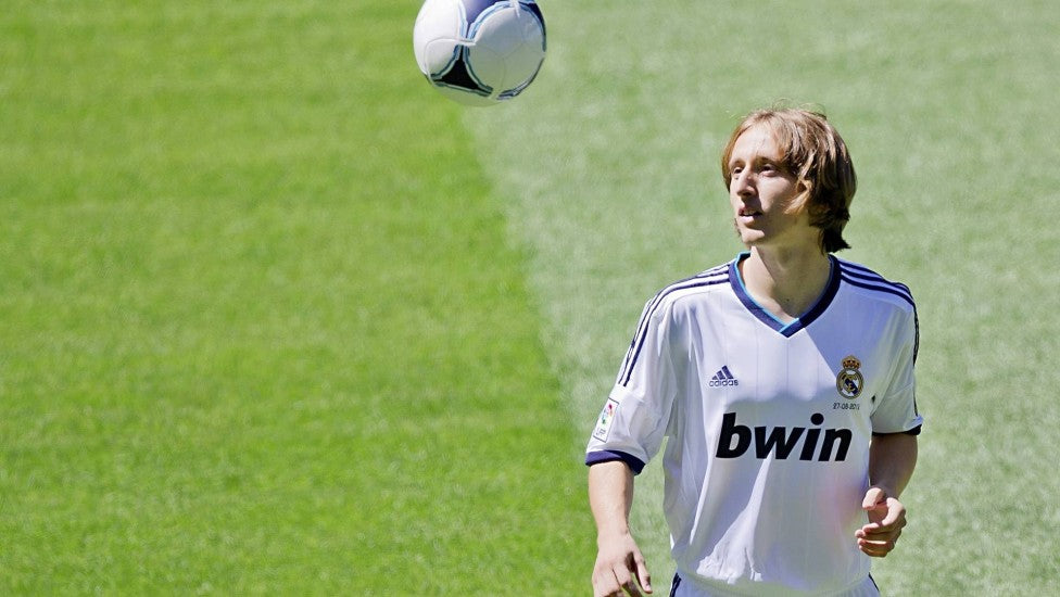 2012/13 Real Madrid #19 MODRIC Home Jersey (M)