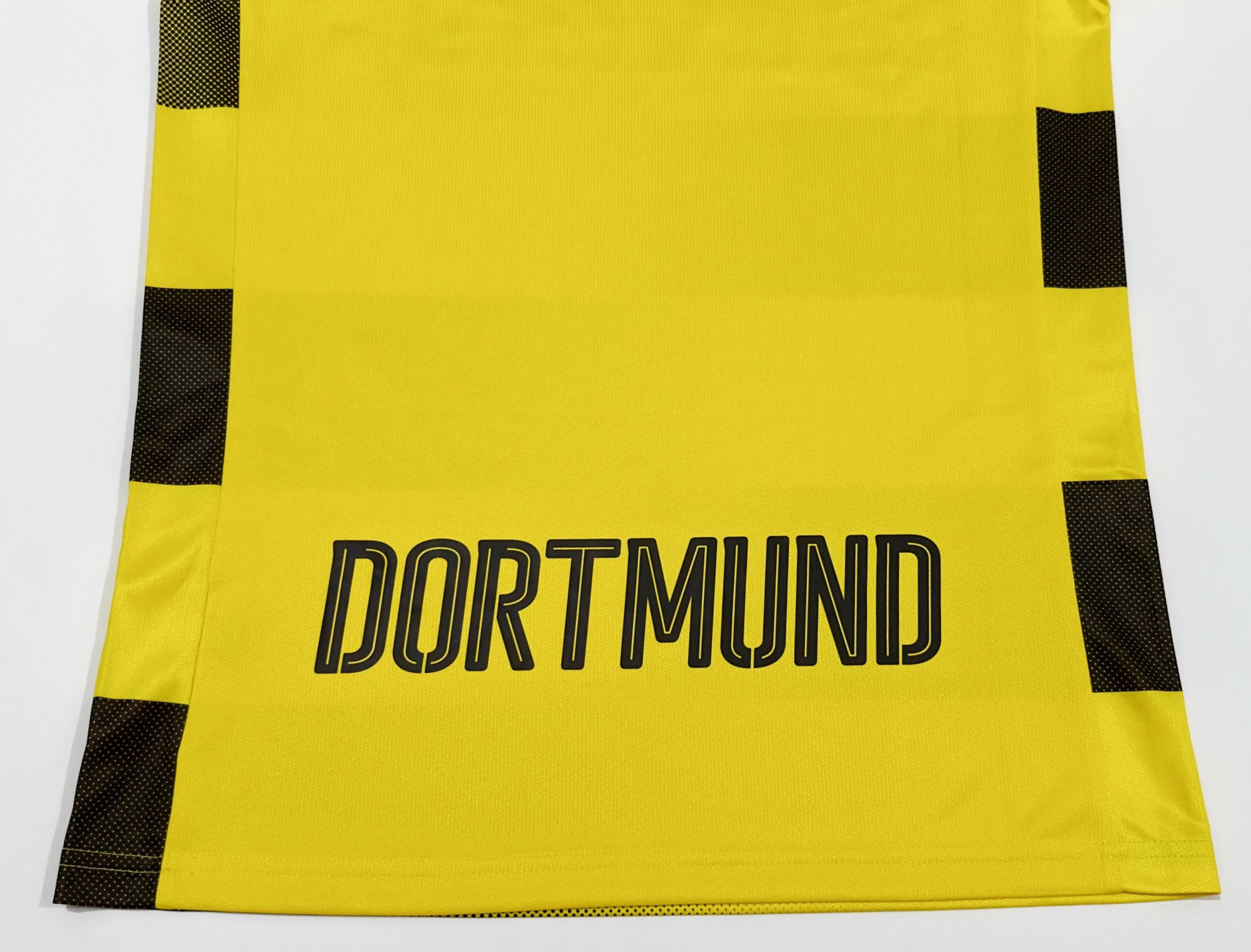 2017/18 Borussia Dortmund Home Jersey (S)