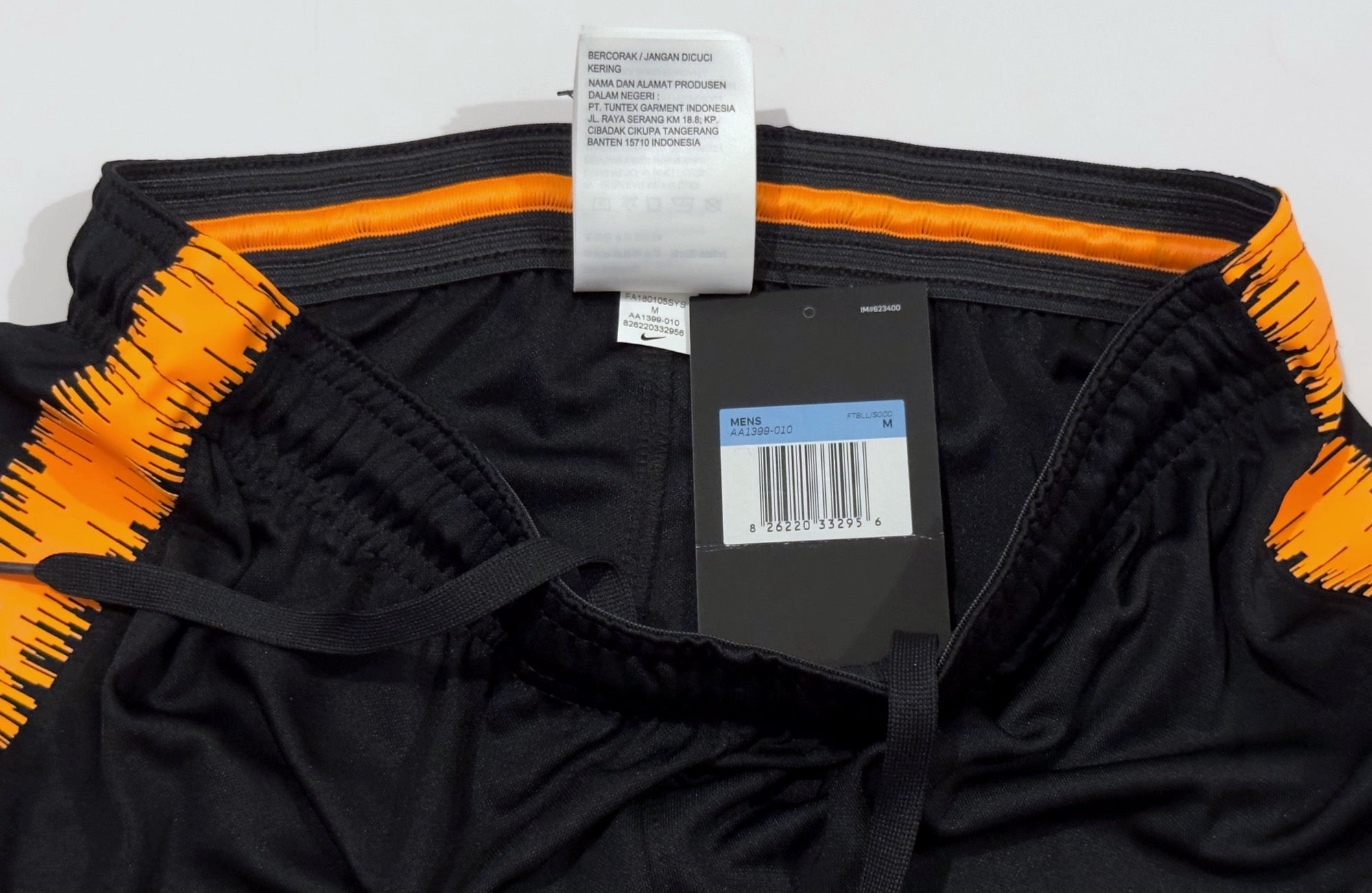 Nike Hong Kong Training Shorts (M)