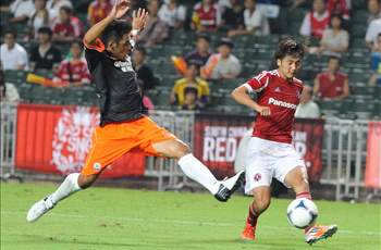 2012/13 South China #17 H L LEE Home Jersey (L) L/S