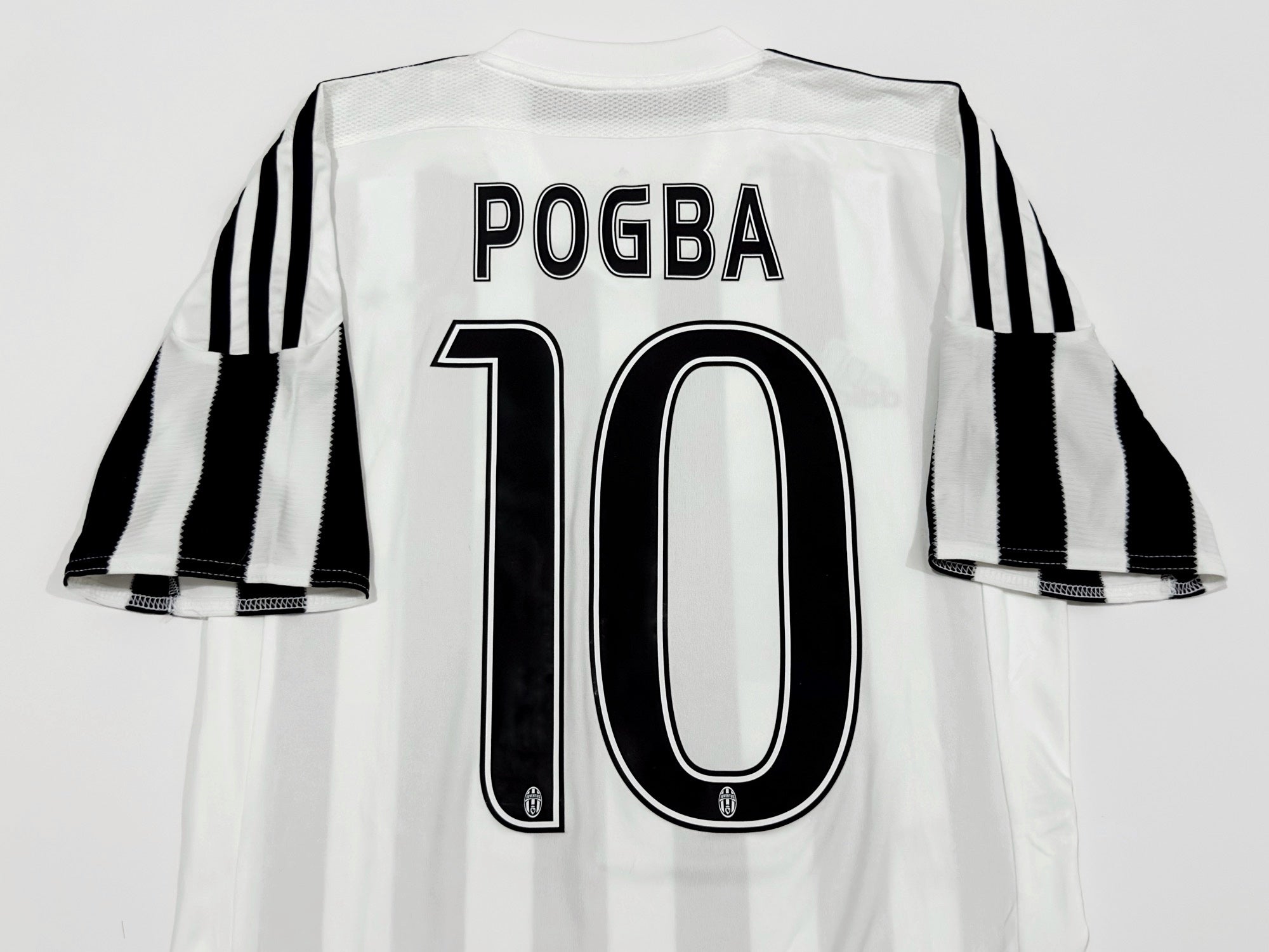 2015/16 Juventus #10 POGBA Home Jersey (XS)