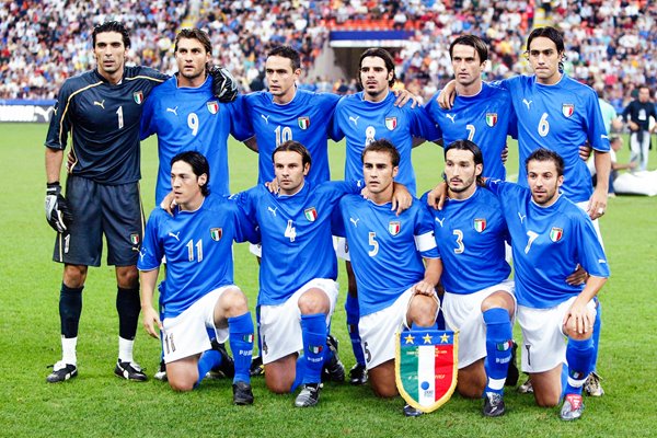 2003/04 Italy #21 VIERI Home Jersey (L) L/S