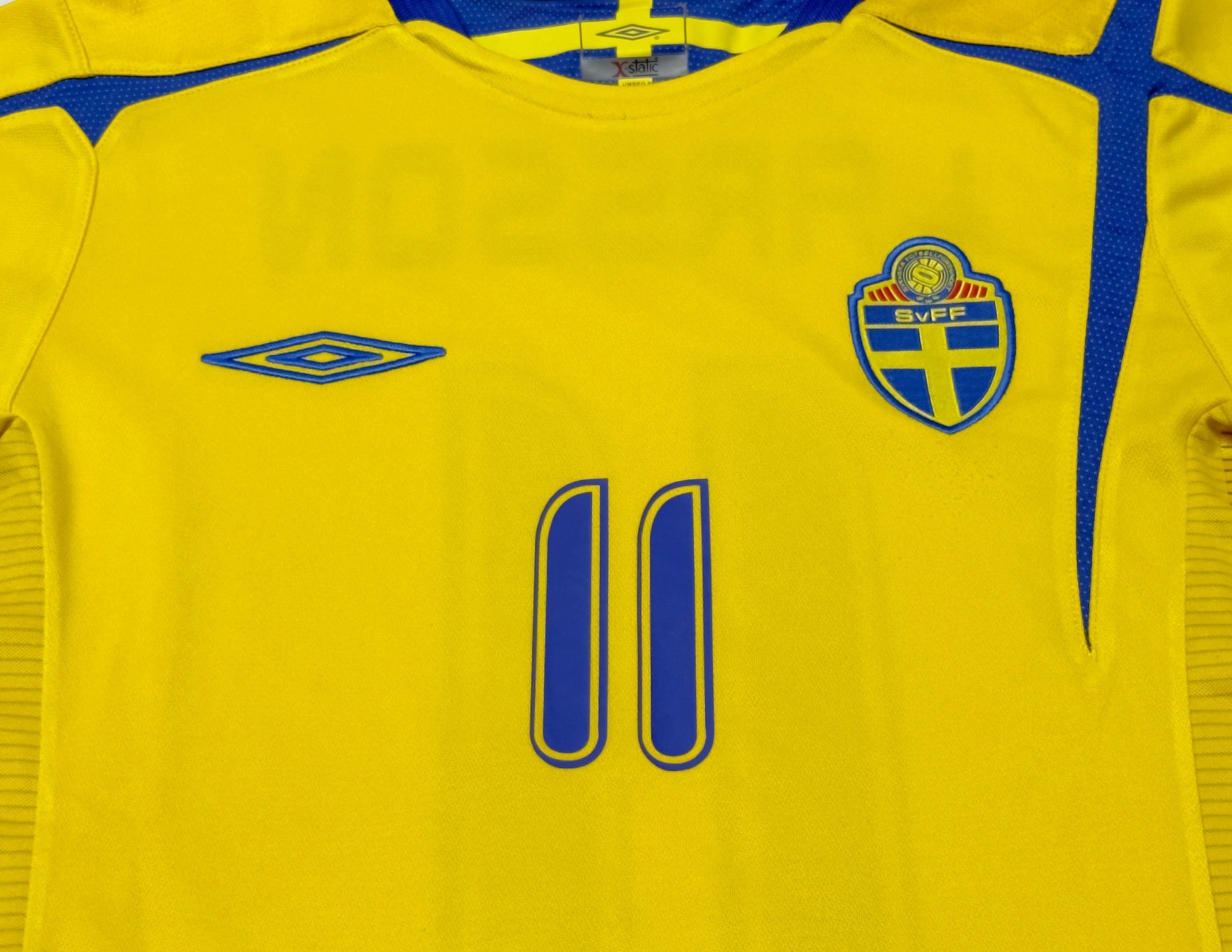 2005/06 Sweden #11 LARSSON Home Jersey (S)