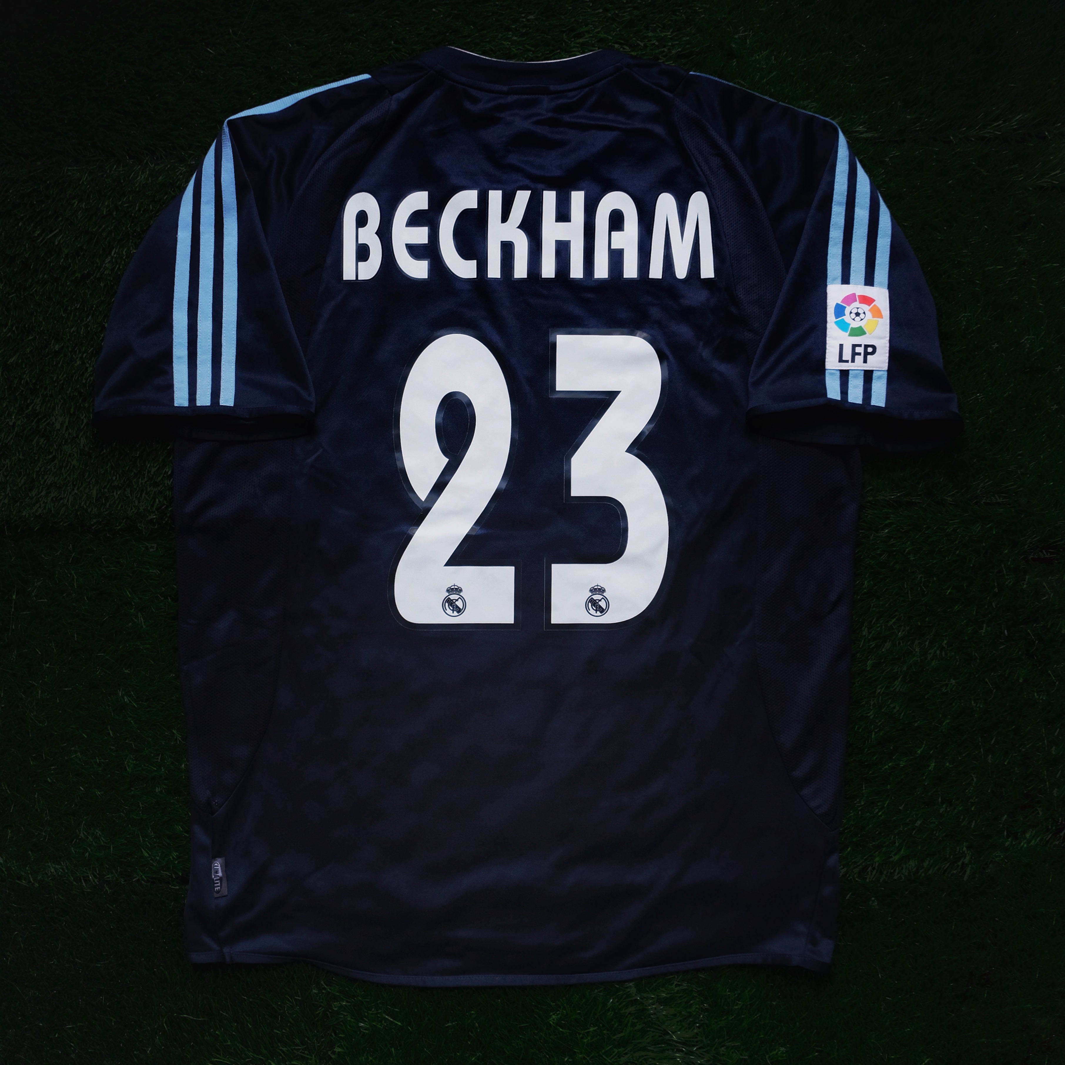 David Beckham – Double Kick Football | retro. classic. vintage.