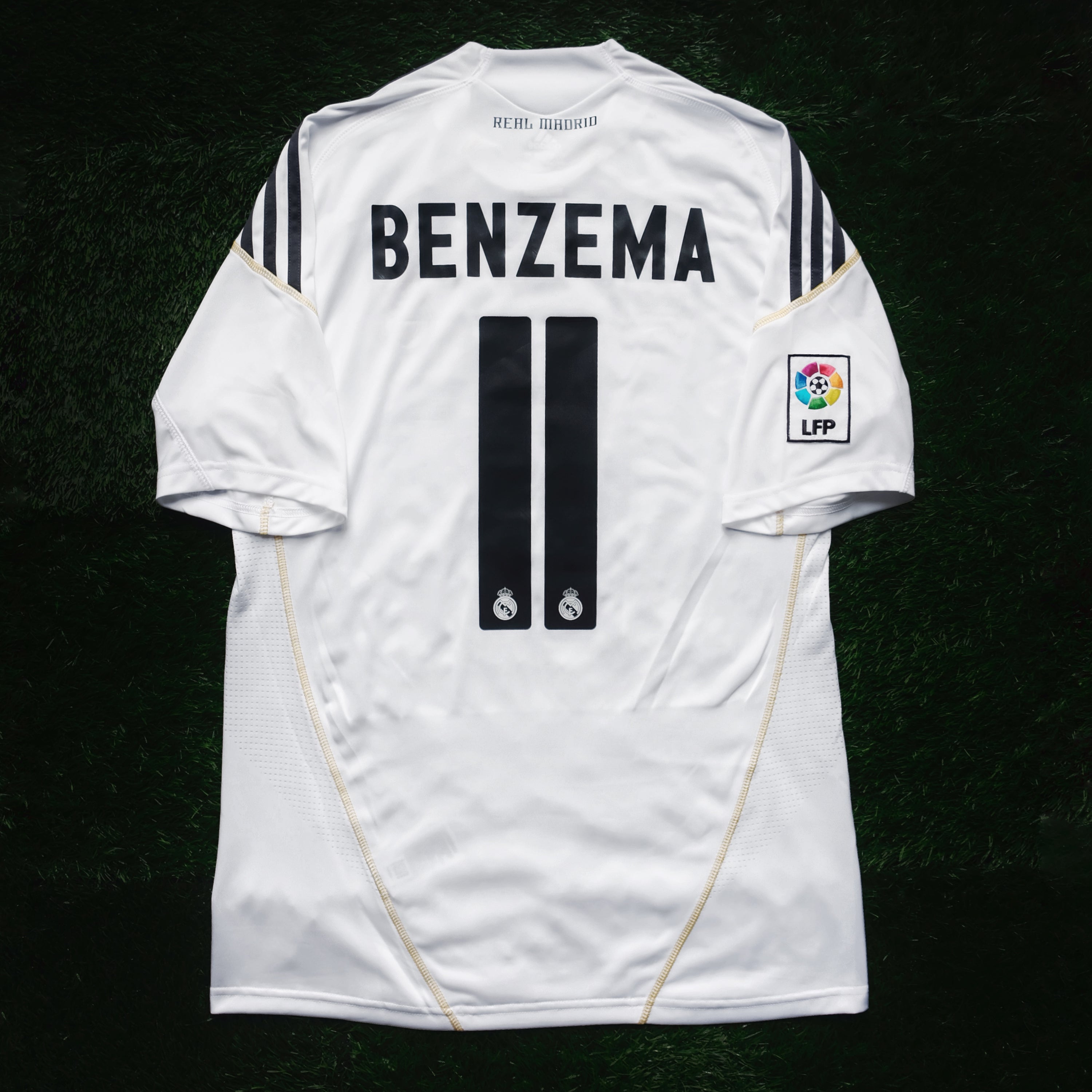 2009/10 Real Madrid #11 BENZEMA Home Jersey (M)