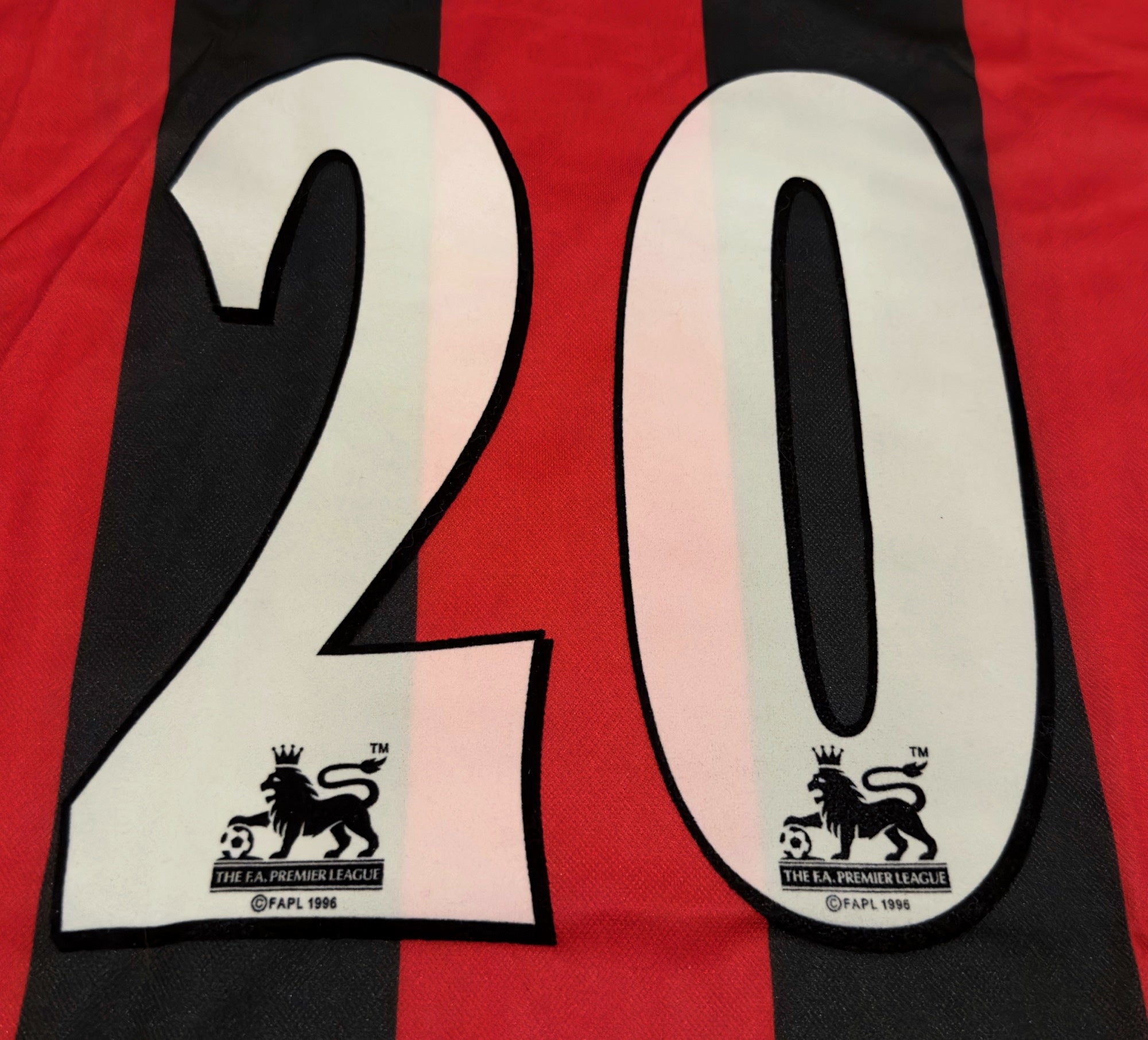 2001/02 Fulham #20 SAHA Away Jersey (L)