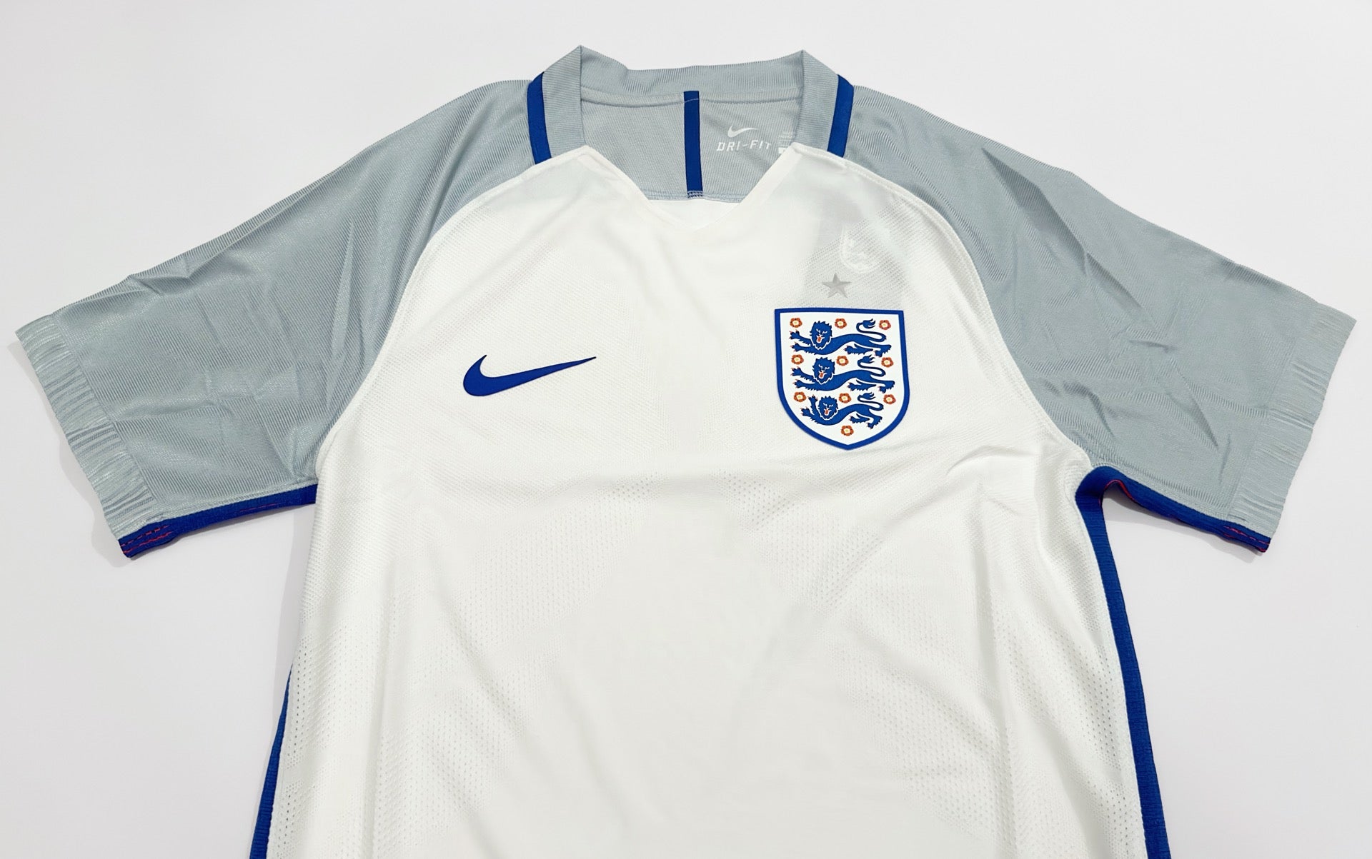 2016/17 England Home Jersey (S)