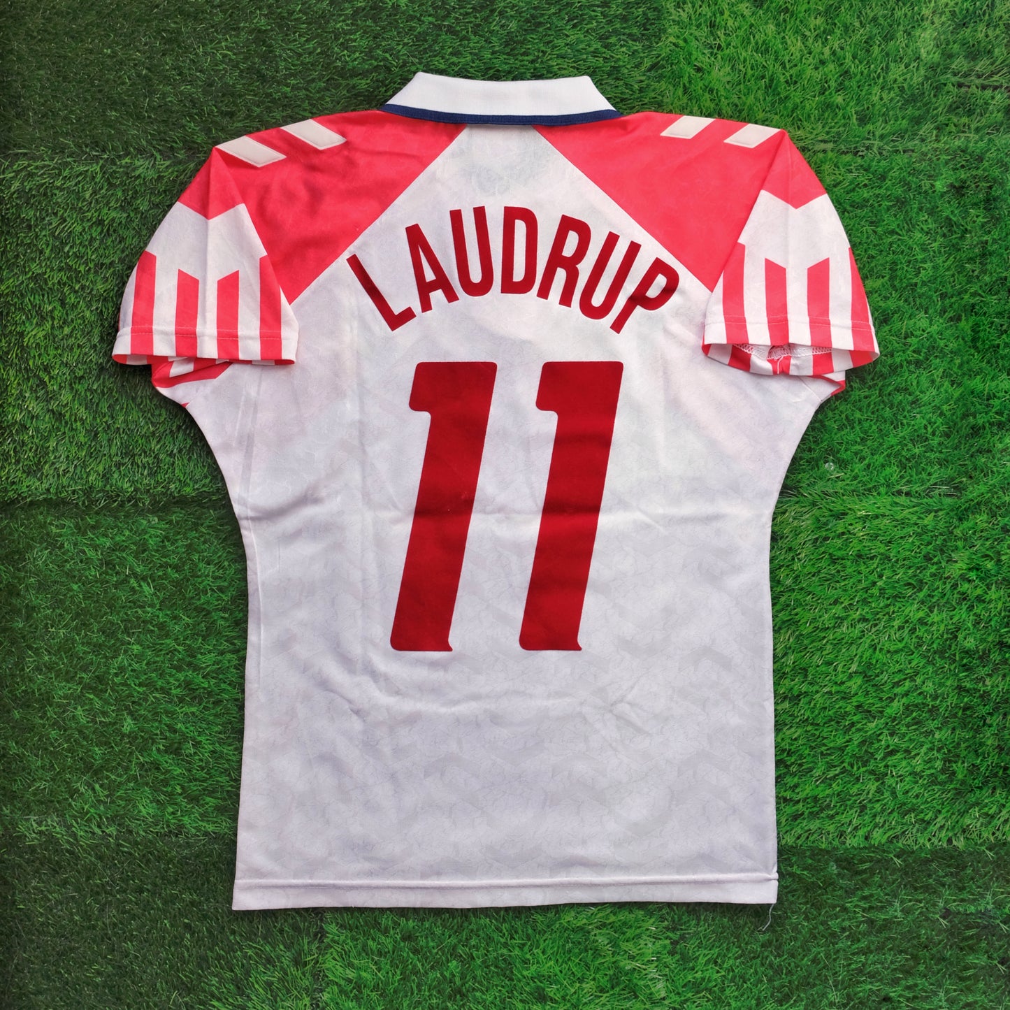 1992/94 Denmark #11 LAUDRUP Away Jersey (M)