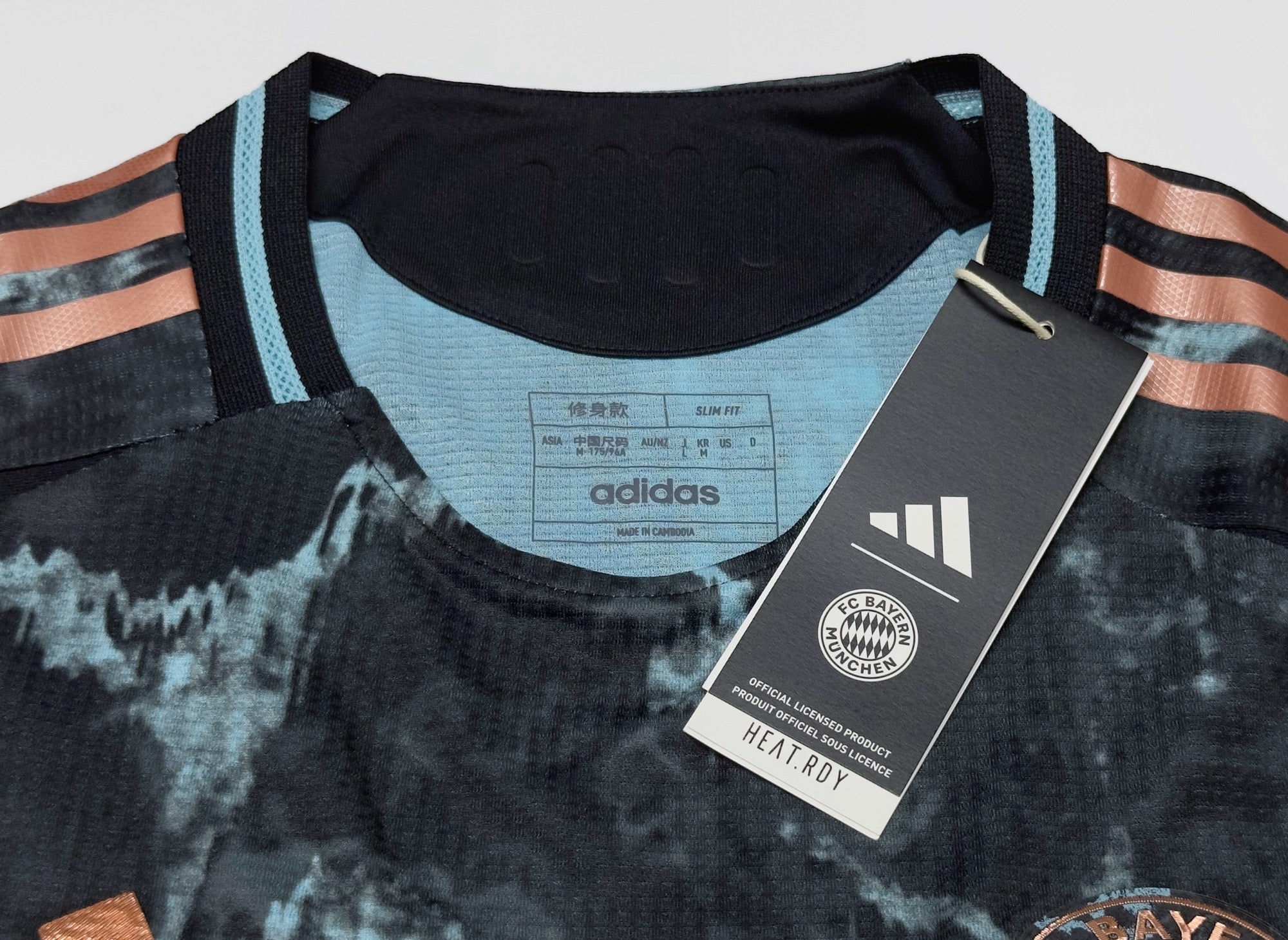 2024/25 Bayern Munich Away Jersey (M)