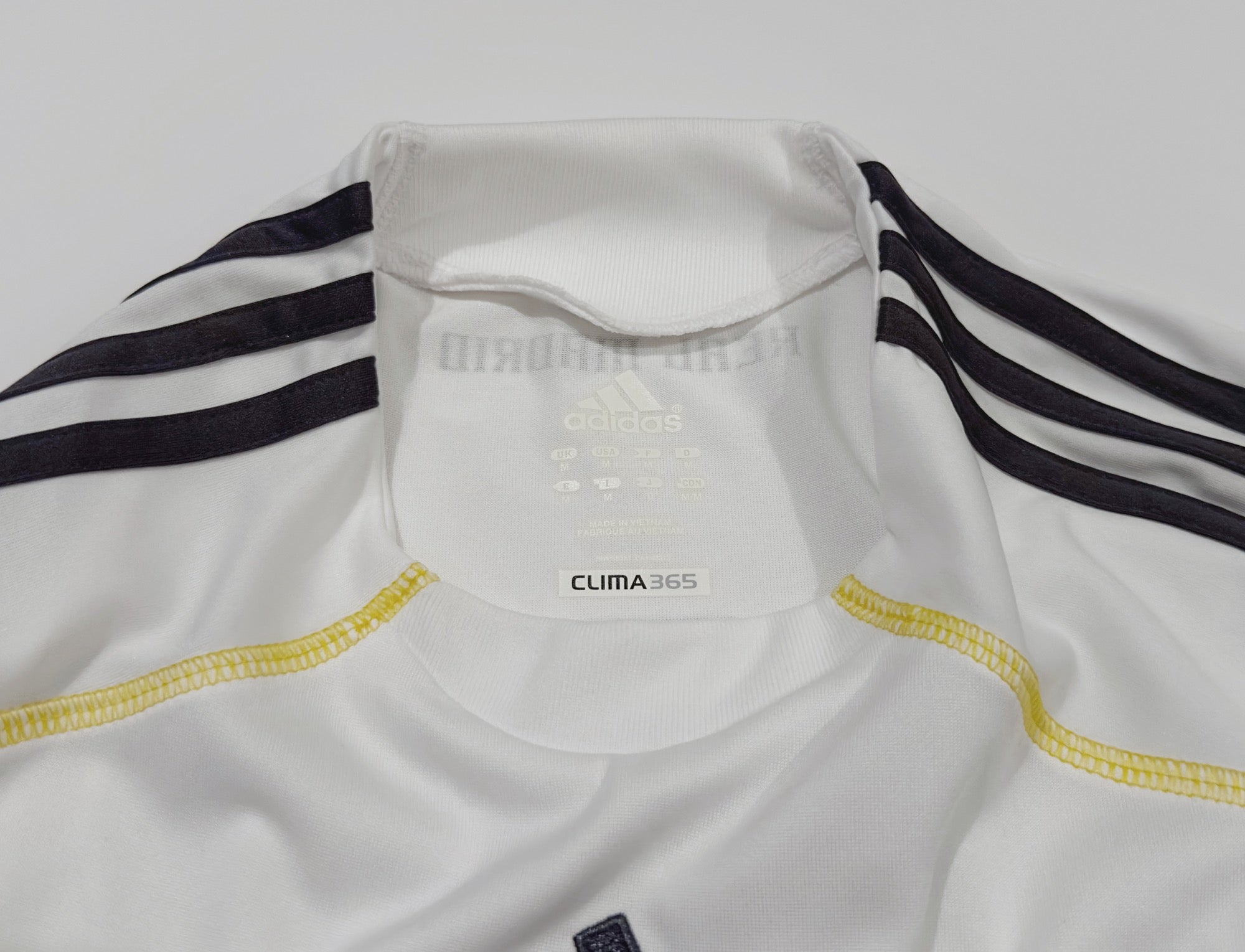 2009/10 Real Madrid #11 BENZEMA Home Jersey (M)