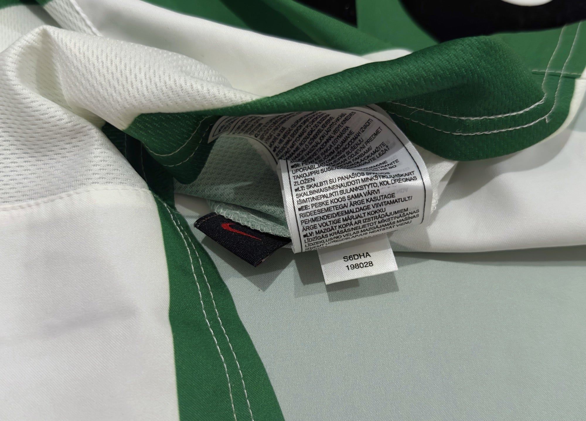 2005/07 Celtic #16 KEANE Home Jersey (M)