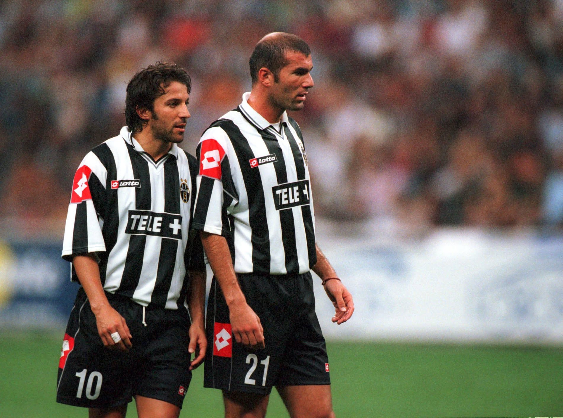 2000/01 Juventus #21 ZIDANE Home Jersey (L)
