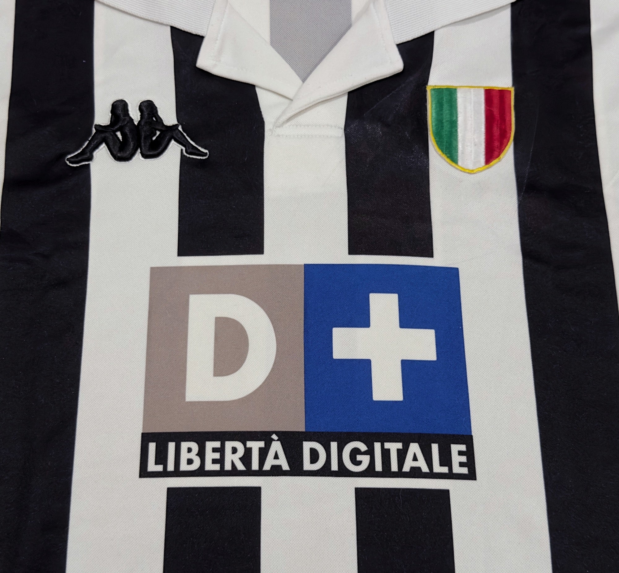 1998/99 Juventus Home Jersey (M)