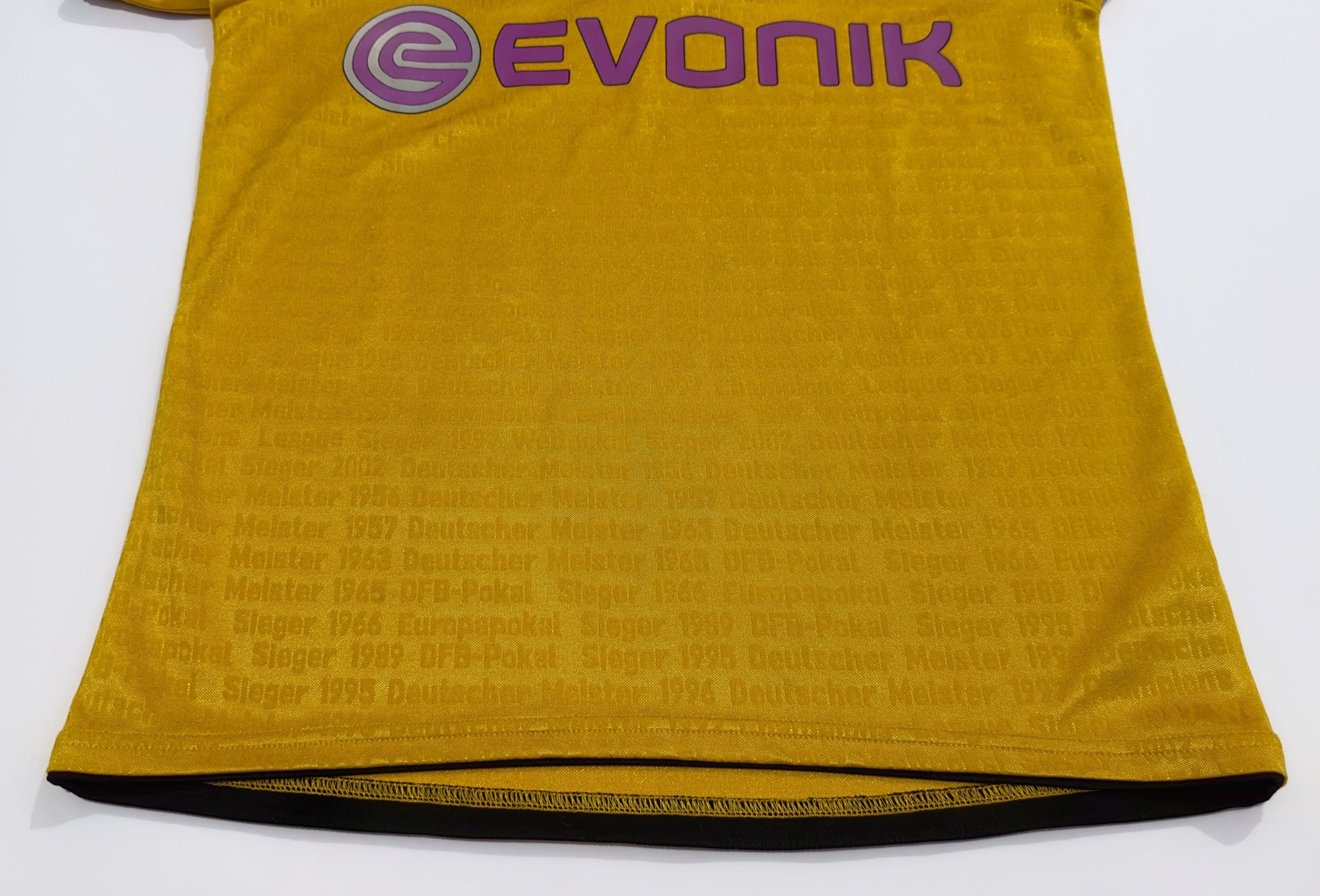 2009/10 Borussia Dortmund Centenary Fourth Jersey (M)