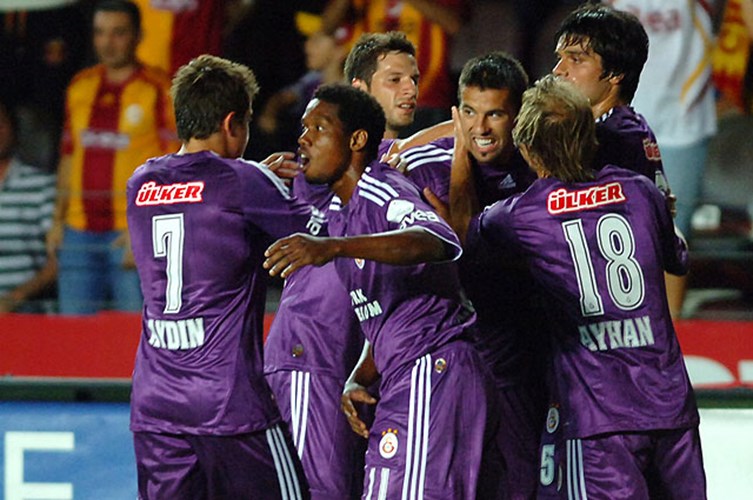 2009/10 Galatasaray Third Jersey (M)
