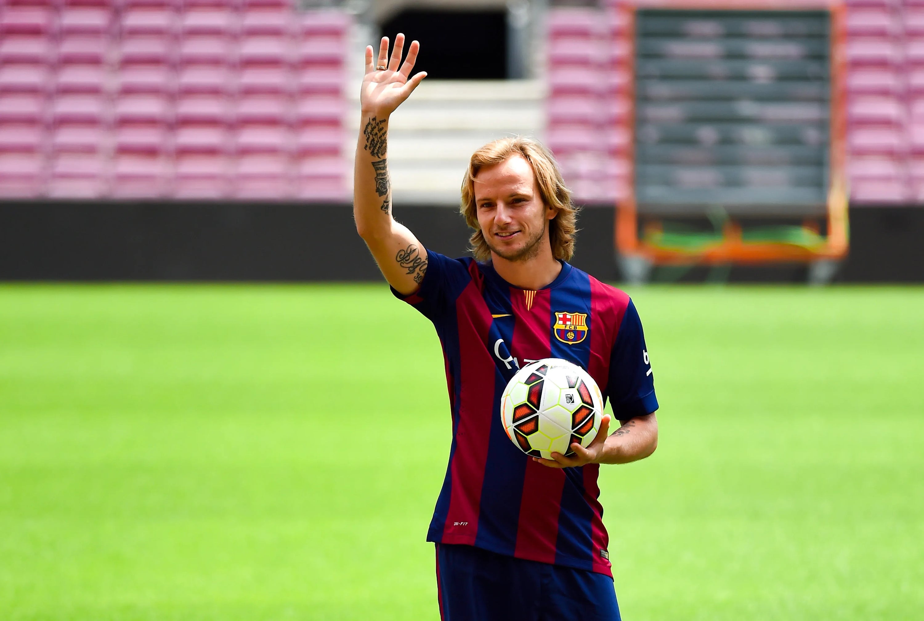 2014/15 Barcelona #4 I. RAKITIC Home Jersey (XL)