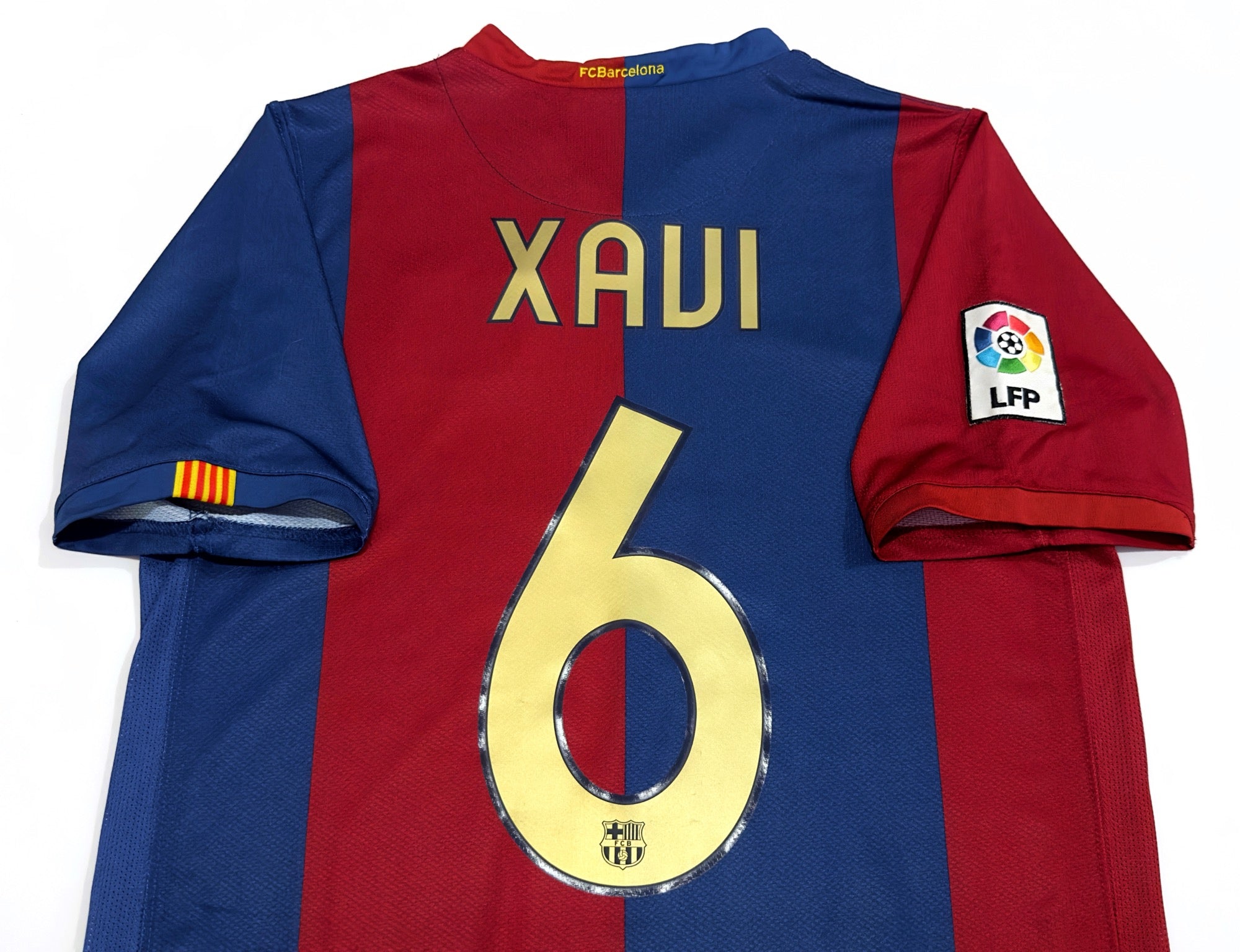 2006/07 Barcelona #6 XAVI Home Jersey (S)