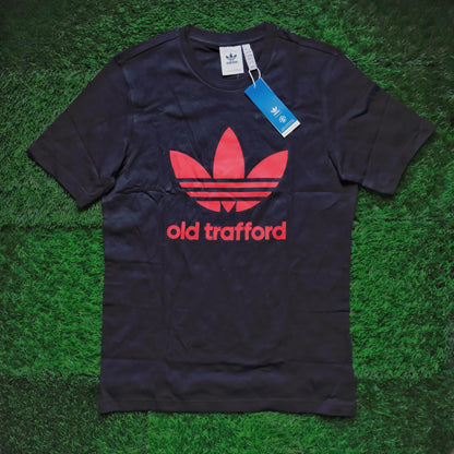 adidas Man Utd Old Trafford Trefoil T-Shirt Black (S)