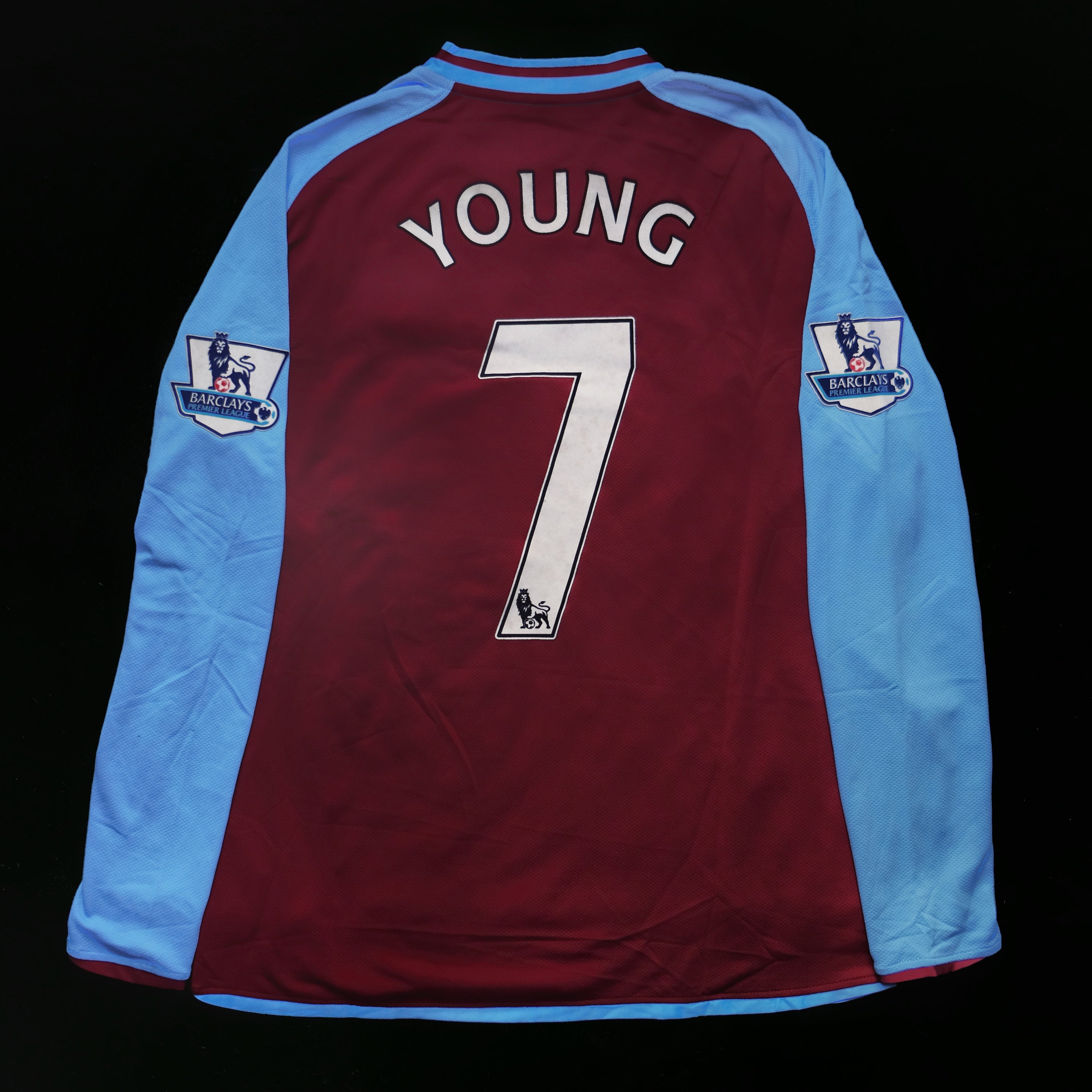 2008/09 Aston Villa #7 YOUNG Home Jersey (L) L/S