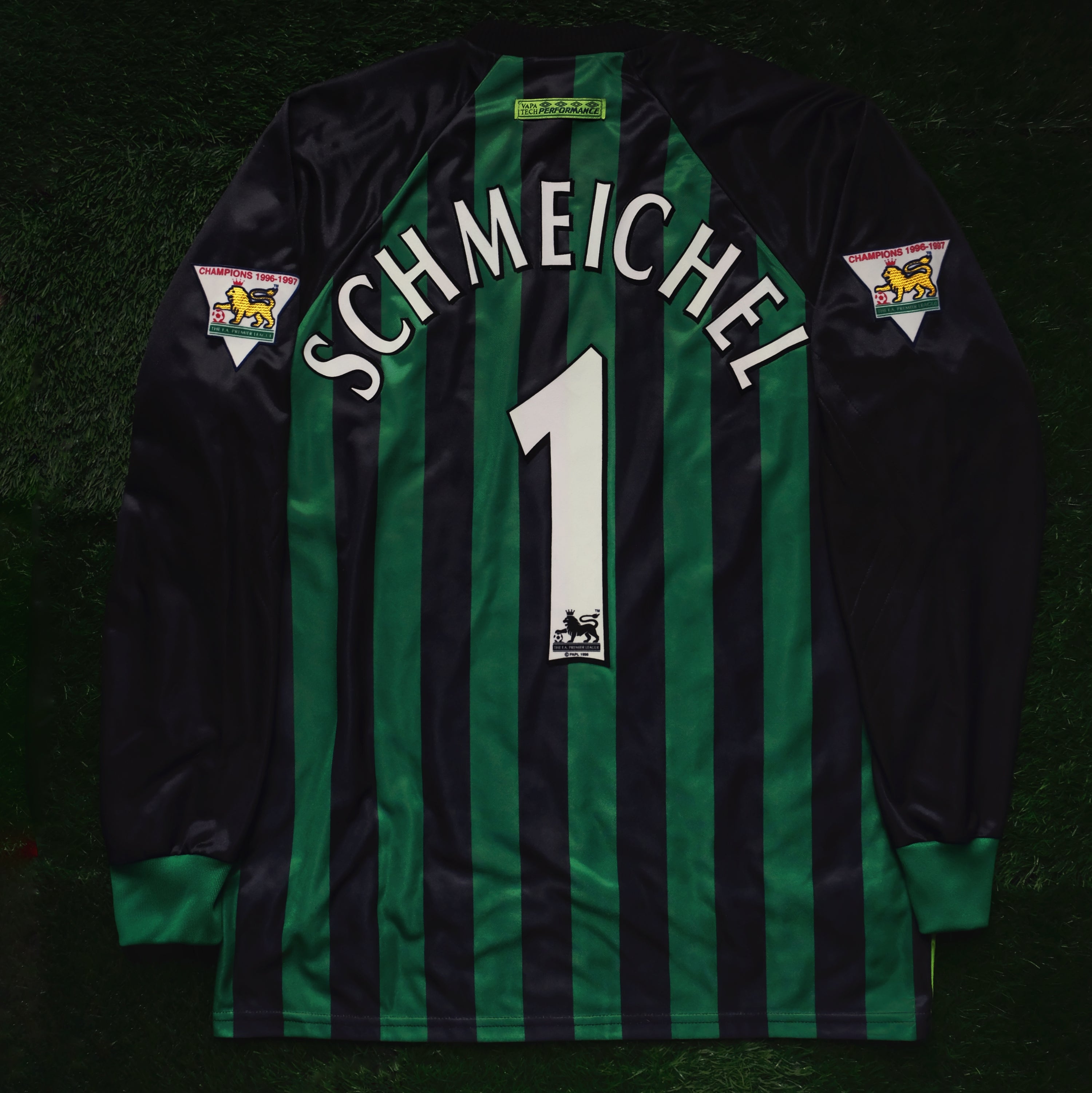 1997/98 Man Utd #1 SCHMEICHEL GK Jersey (L) L/S