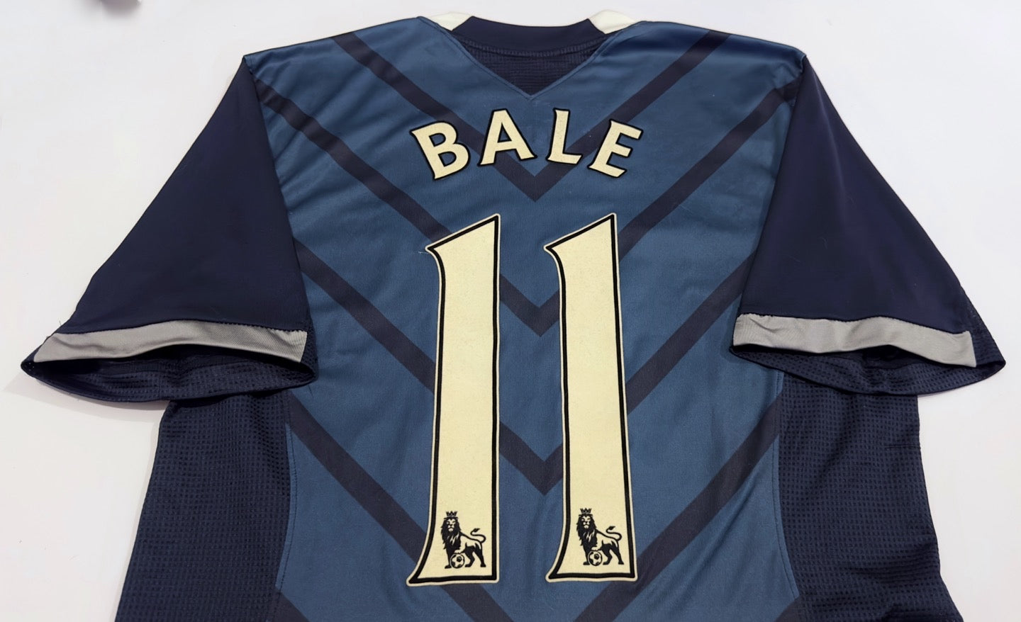 2012/13 Tottenham #11 BALE Away Jersey (M)