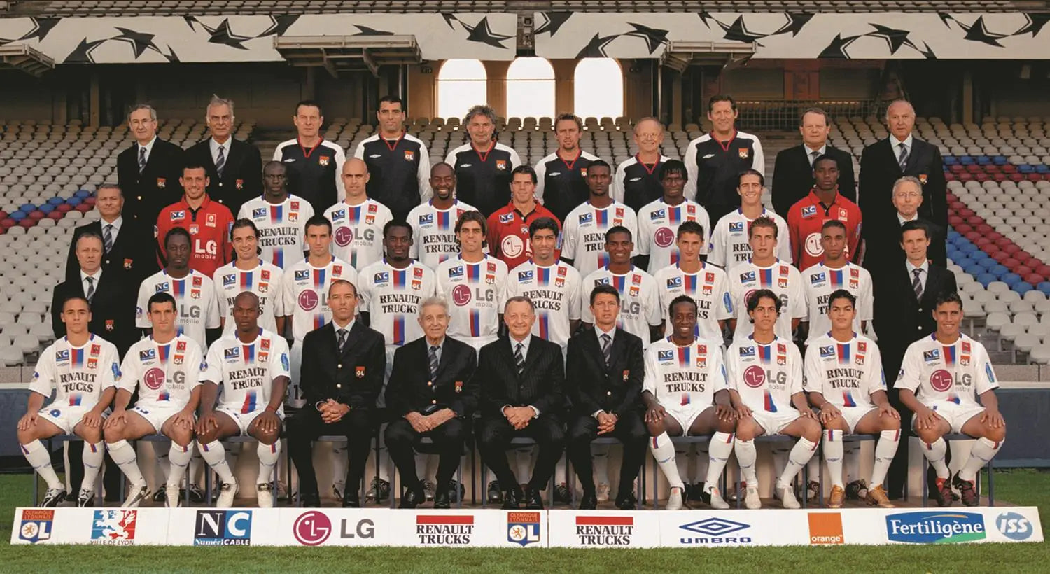 2004/06 Olympique Lyonnais #8 Juninho Home Jersey (XL)