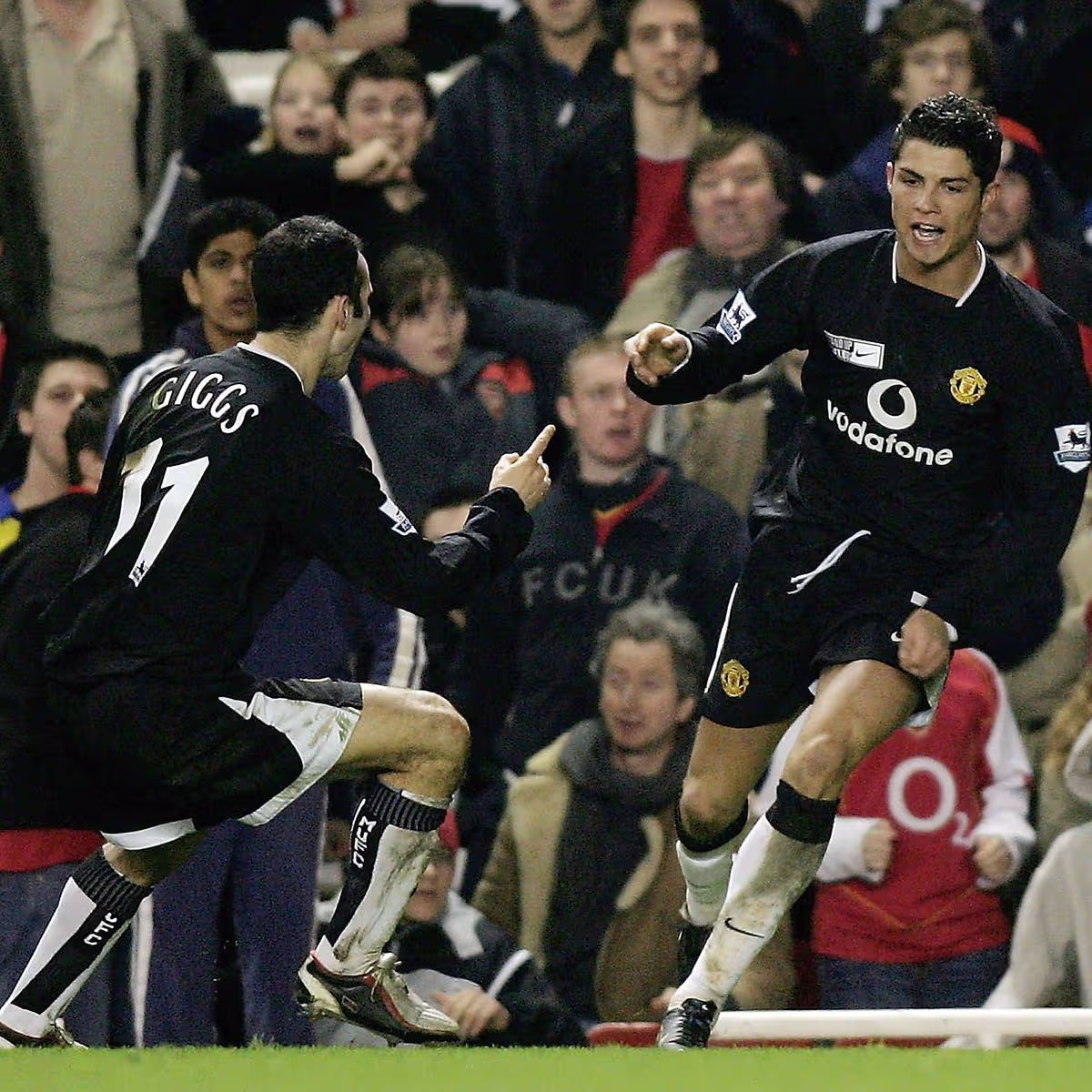 2003/05 Man Utd #7 RONALDO Away Jersey (S) L/S