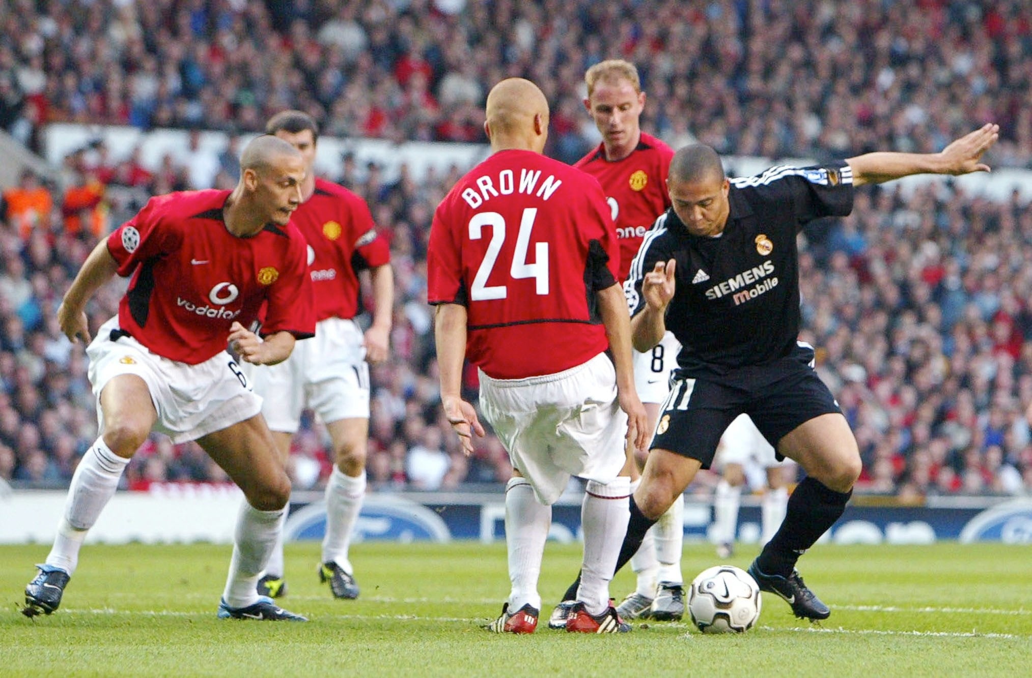 2002/03 Real Madrid #11 RONALDO Away UCL Jersey (M)