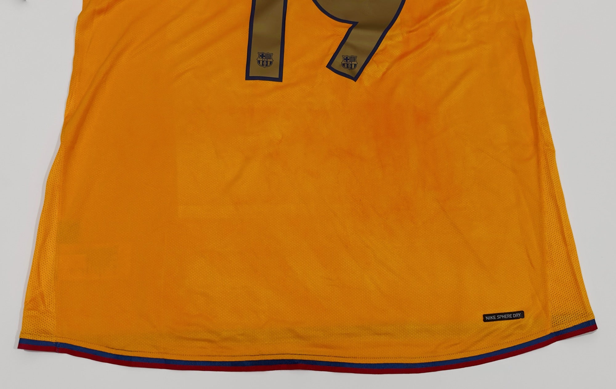 2006/07 Barcelona #19 MESSI Away Jersey (XL)